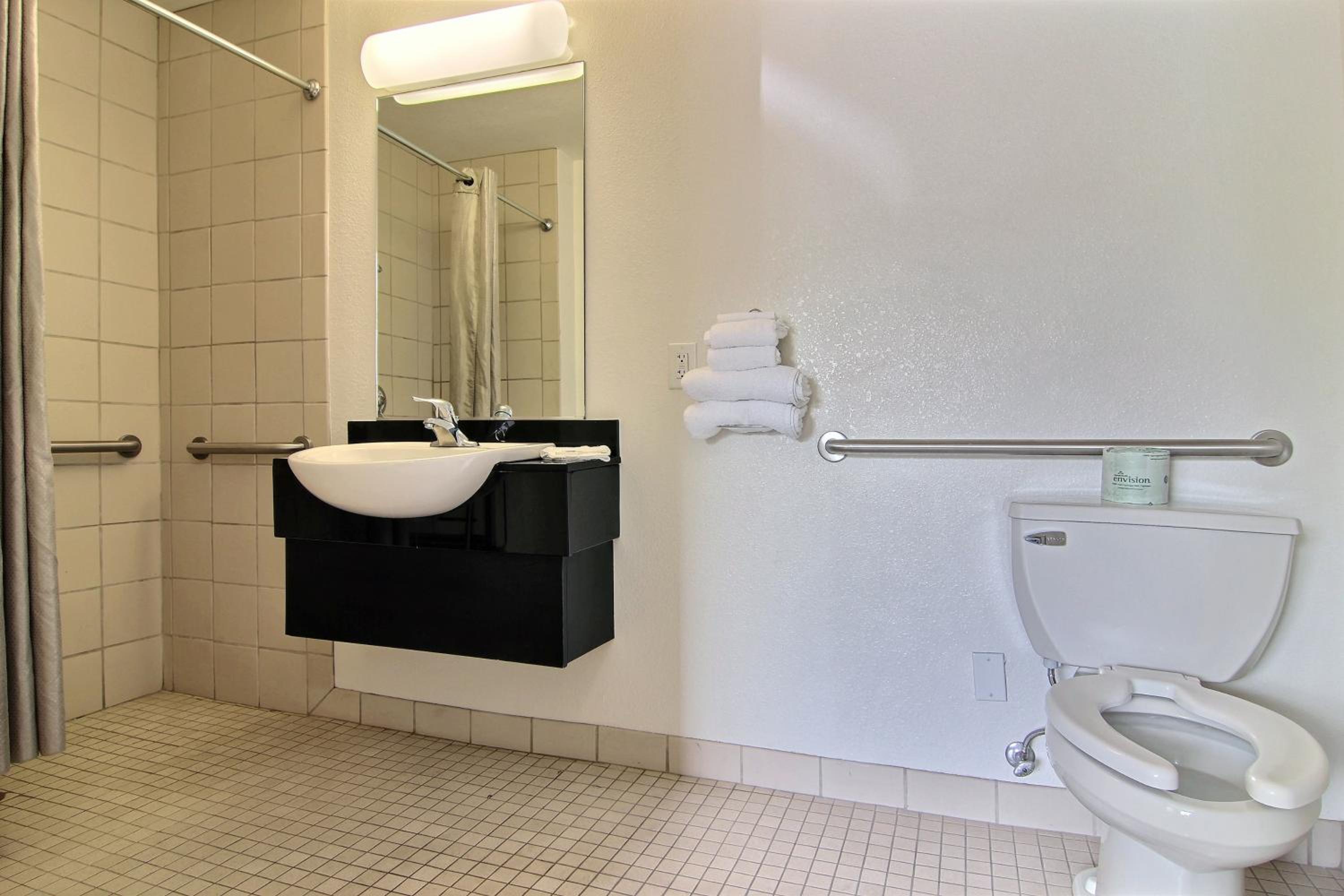 Double Room - Non-Smoking  photo 2