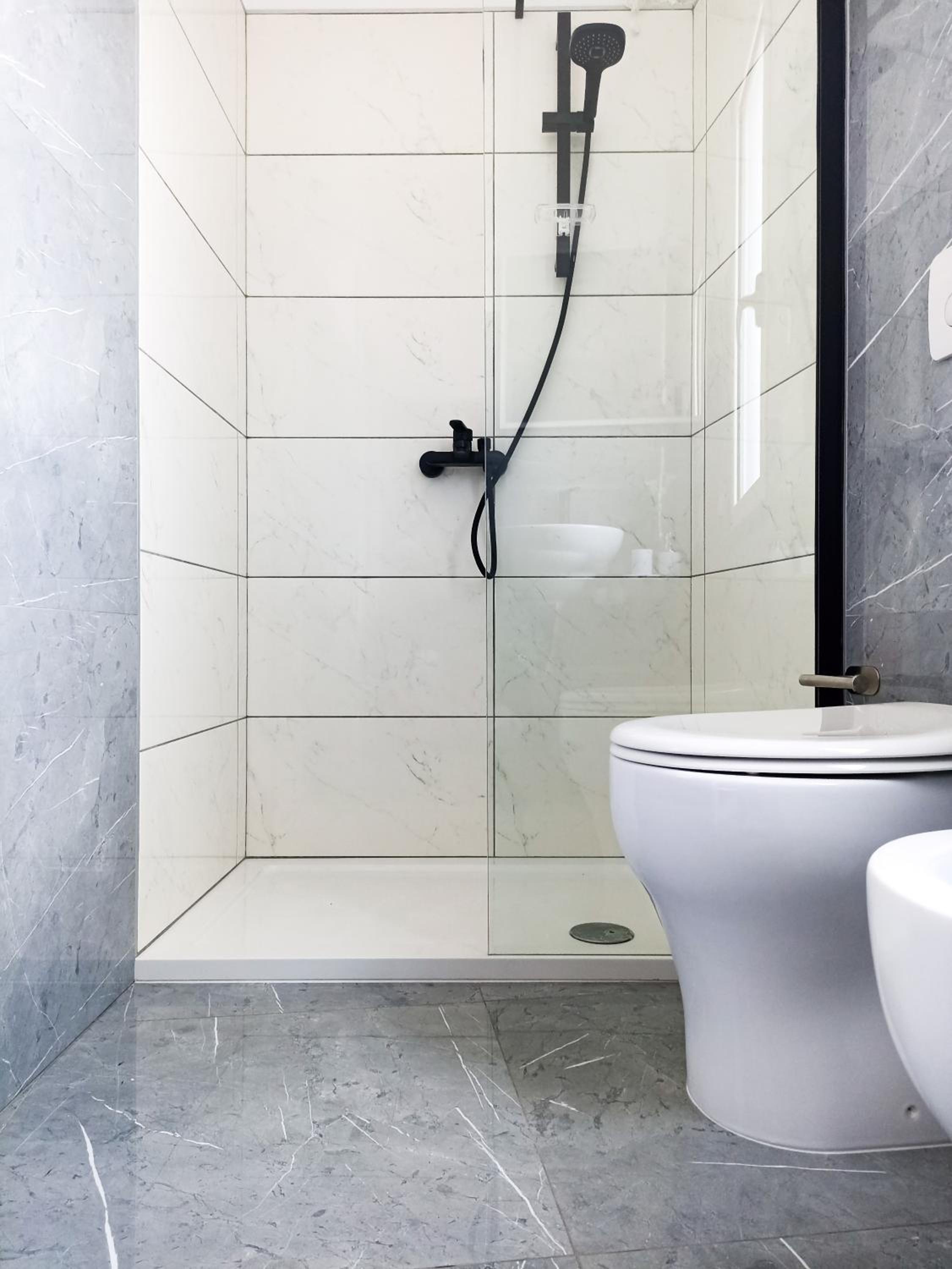 Deluxe Double Room with Shower - Photo 6