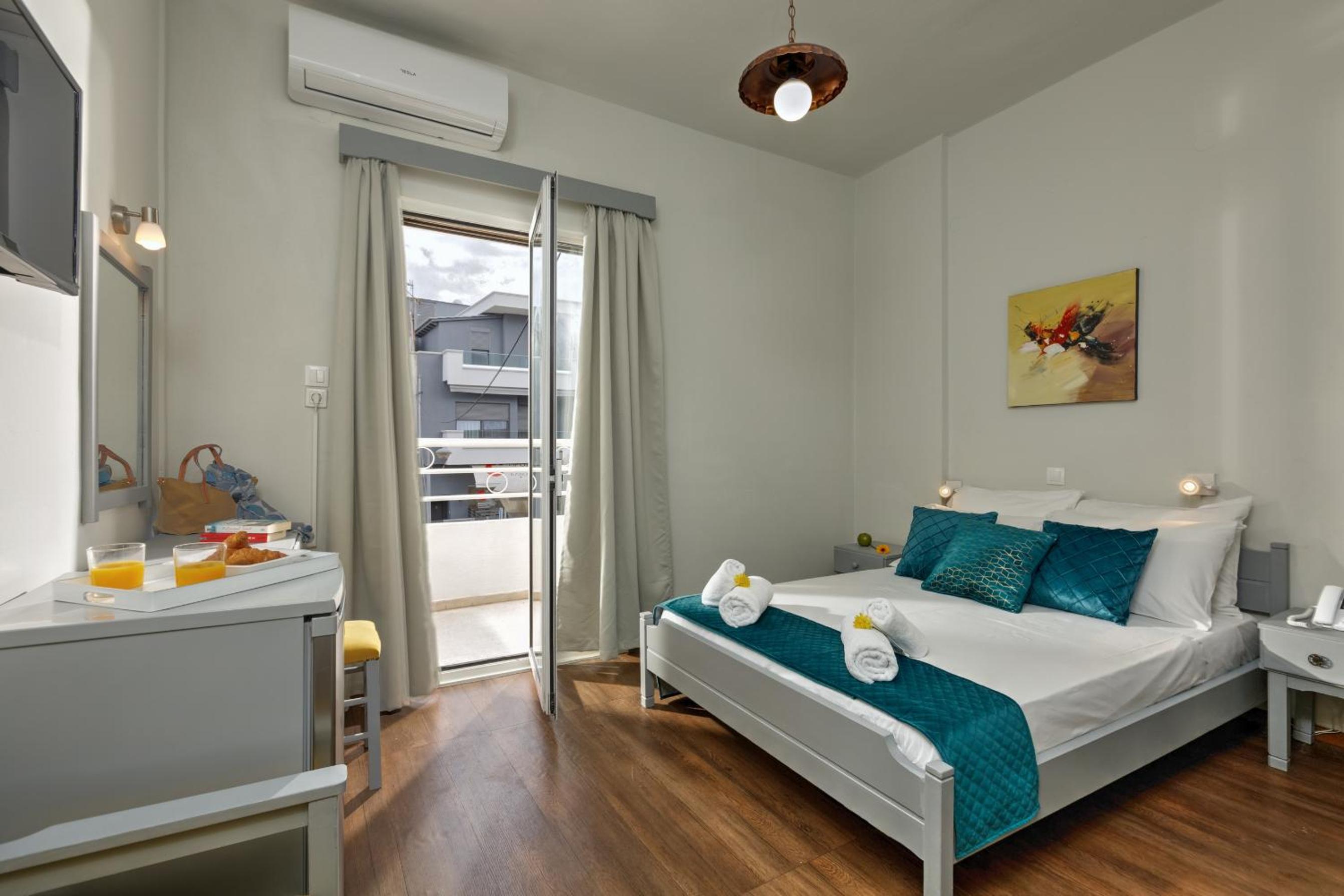 Double or Twin Room - Photo 15