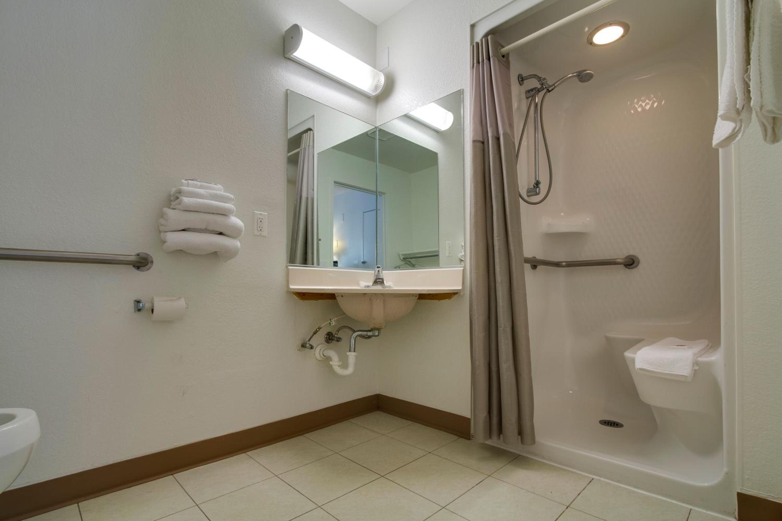 Single Room - Disability Access