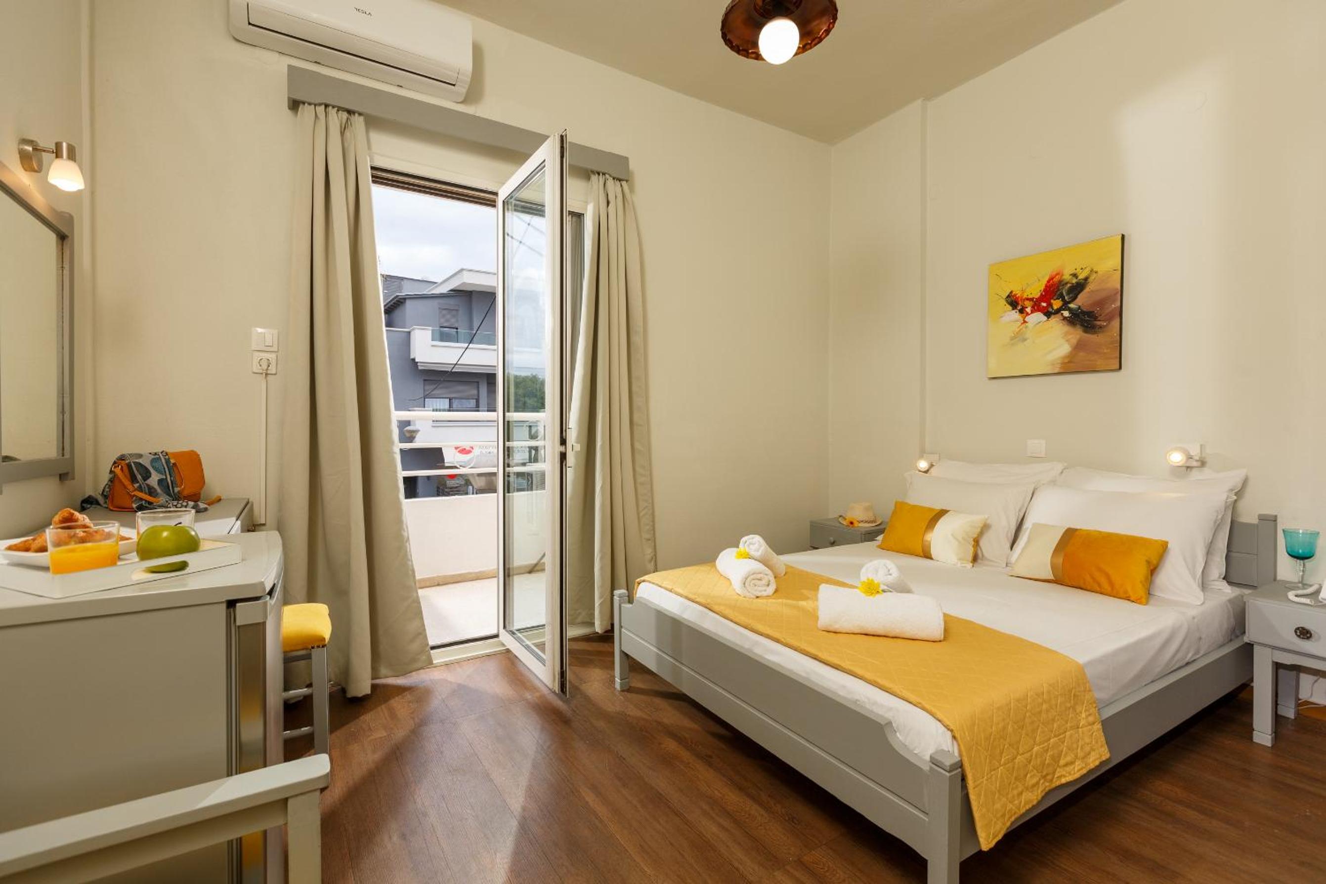 Double or Twin Room - Photo 13