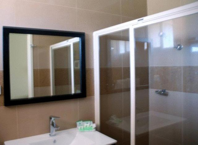 Standard Triple Room photo 2