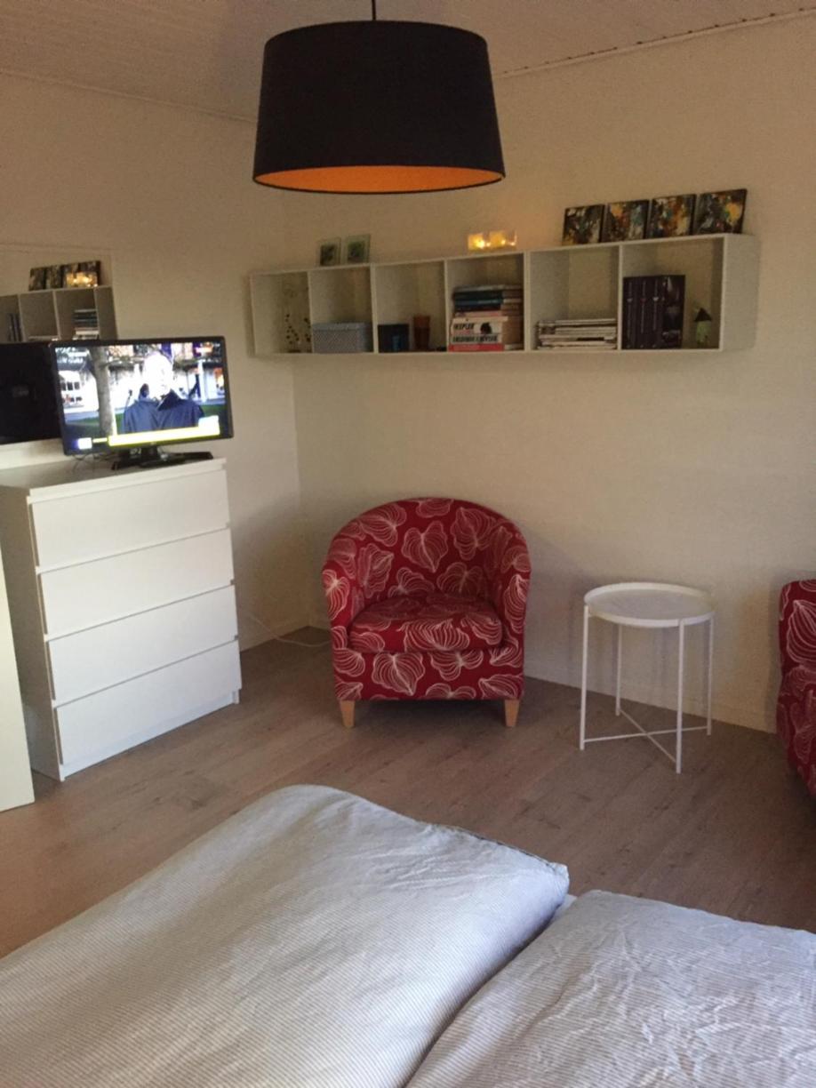 Double Room with Shared Bathroom photo 2