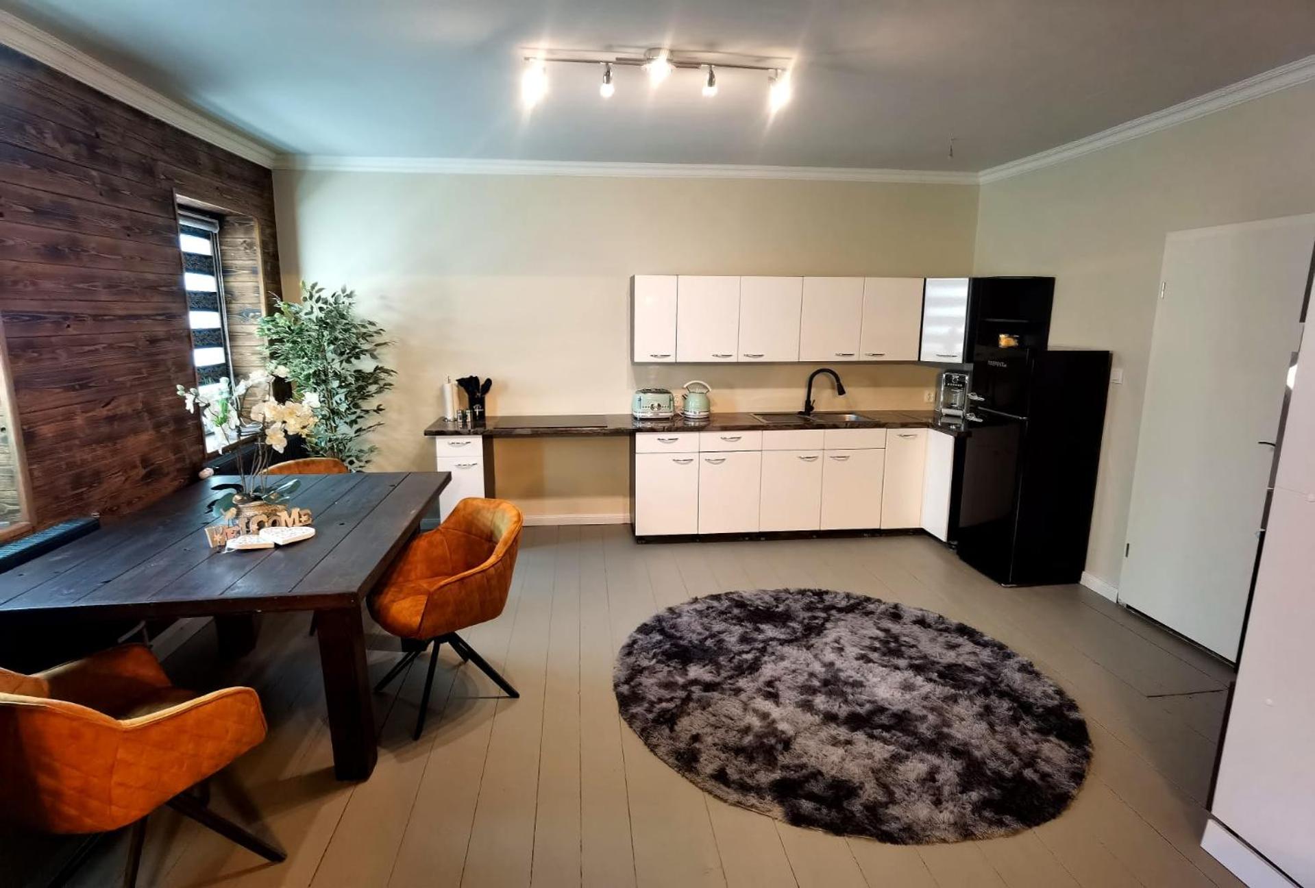 Family Room photo 2
