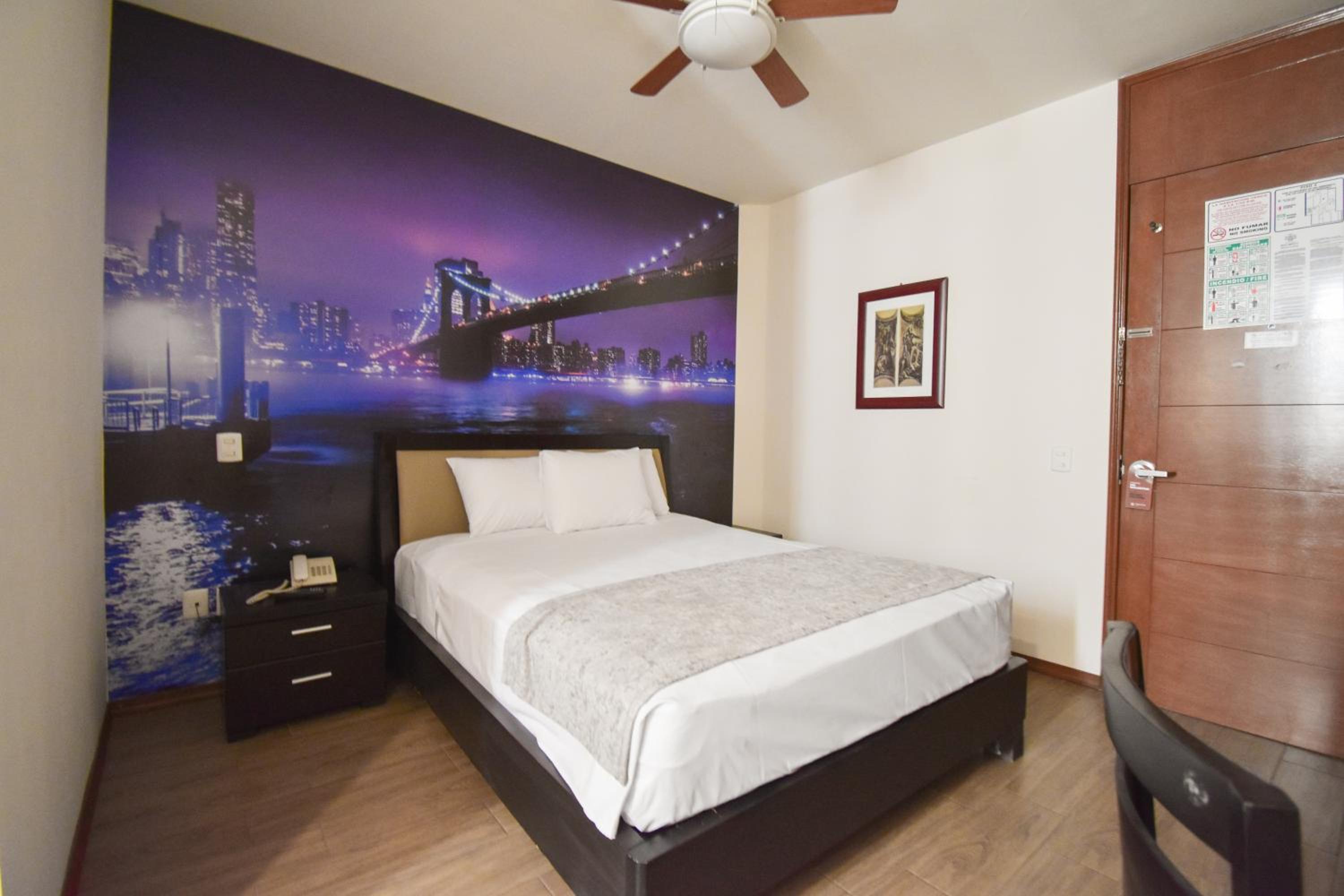 Standard Queen Room