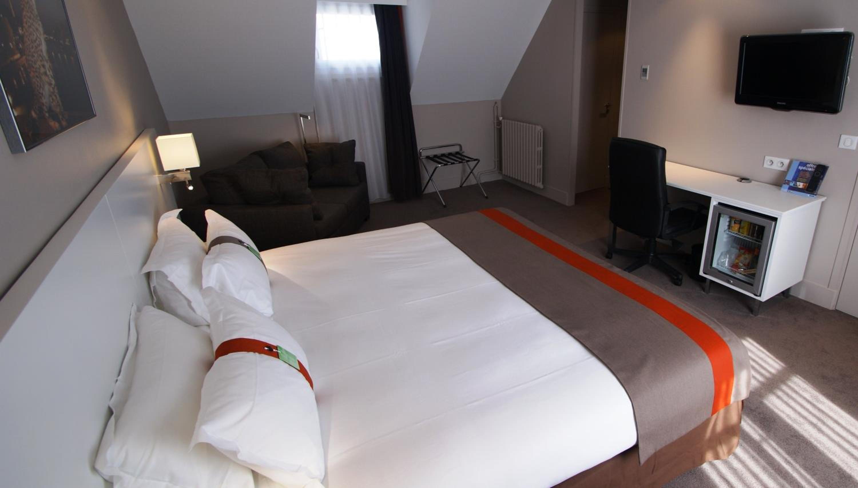 Standard King Room