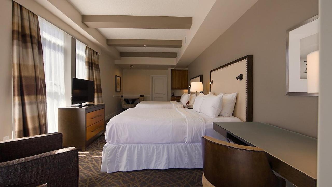 Accessible room with 2 queen beds - Photo 1