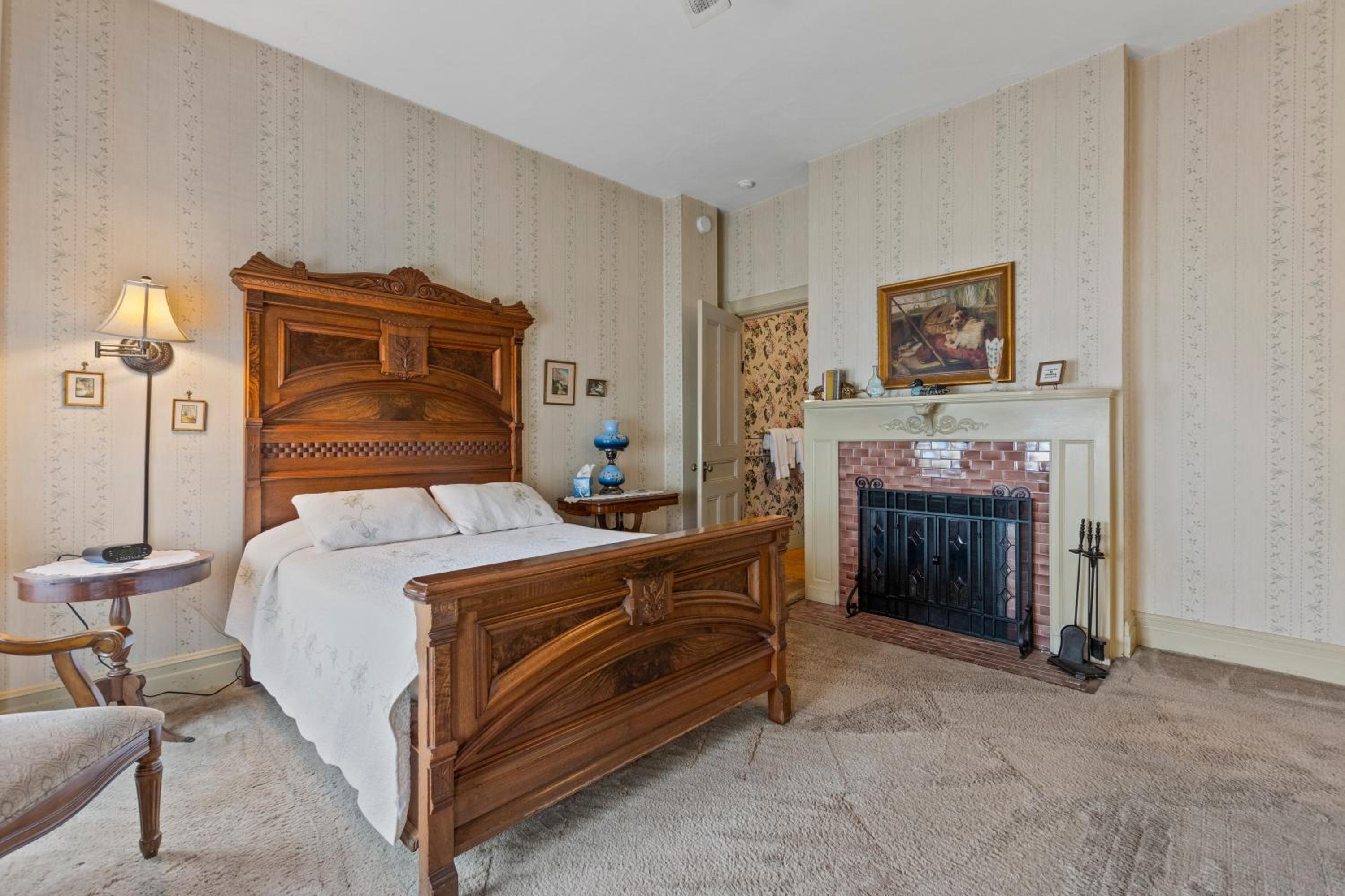 Double Room with Private Bathroom