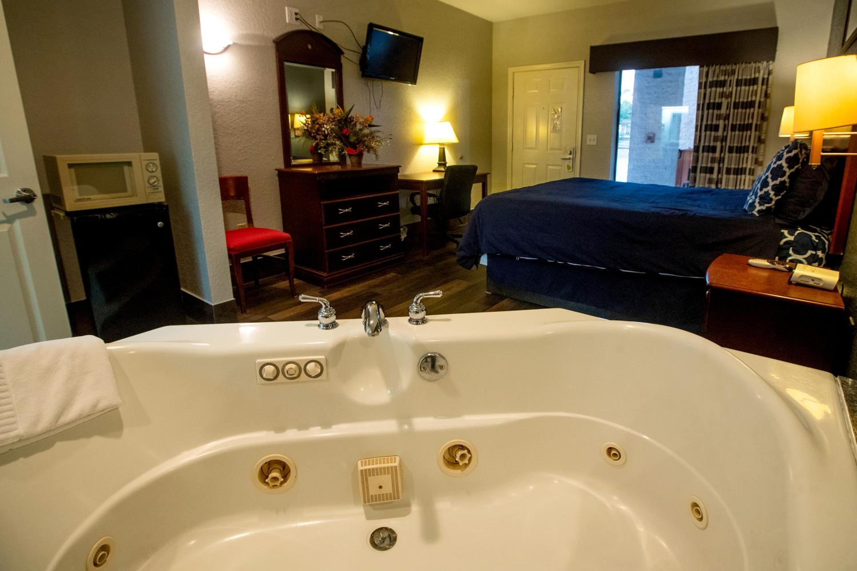 King Suite with Spa Bath