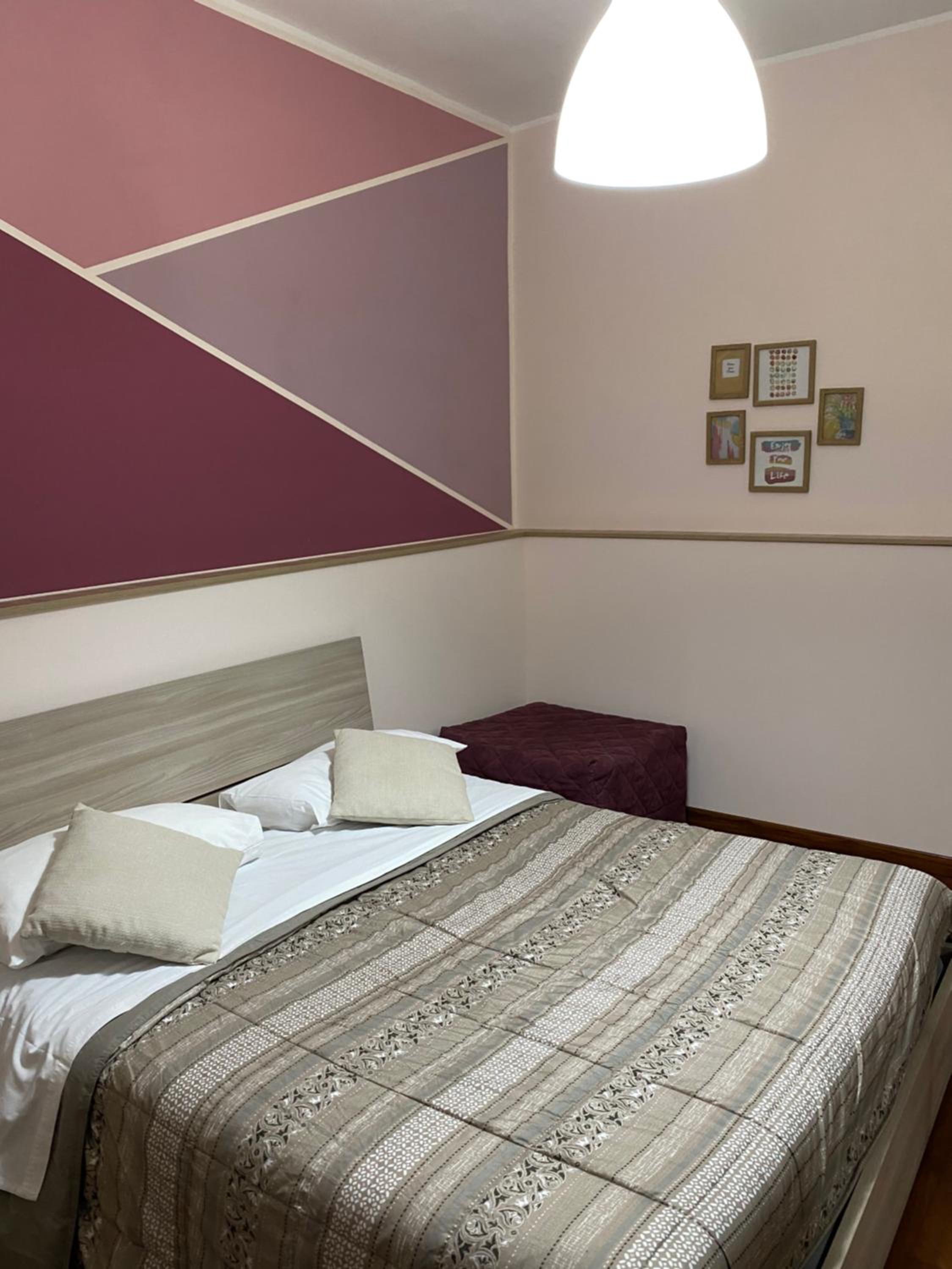 Double Room with extra bed with private bathroom - Photo 12