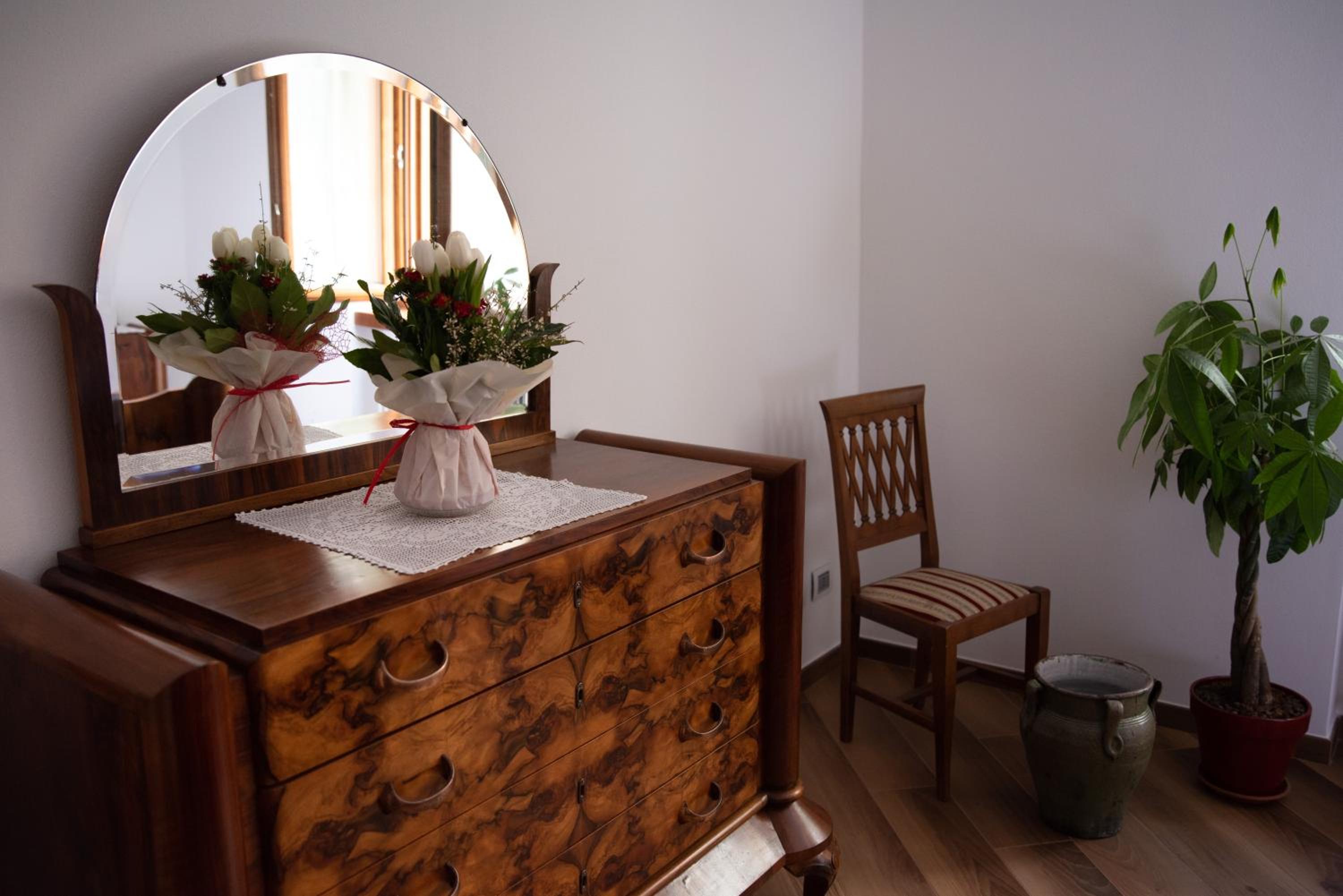 Quadruple Room with Mountain View photo 2