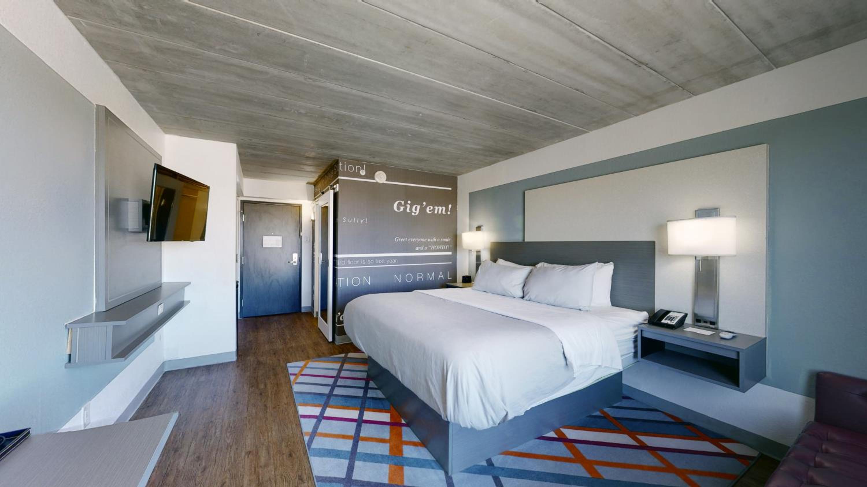 Standard King Room with One King Bed and One Bunk Bed
