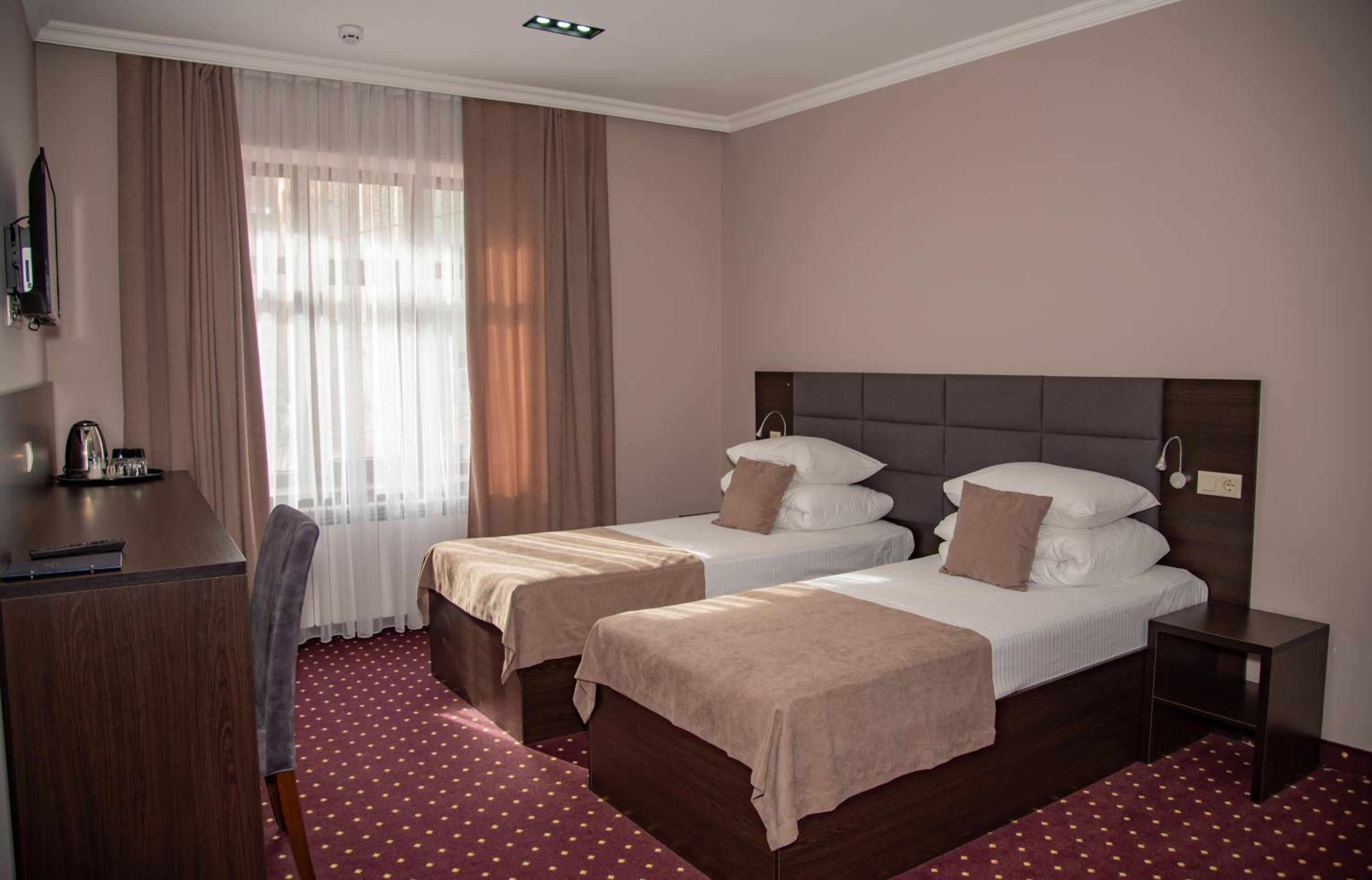 Large Twin Room