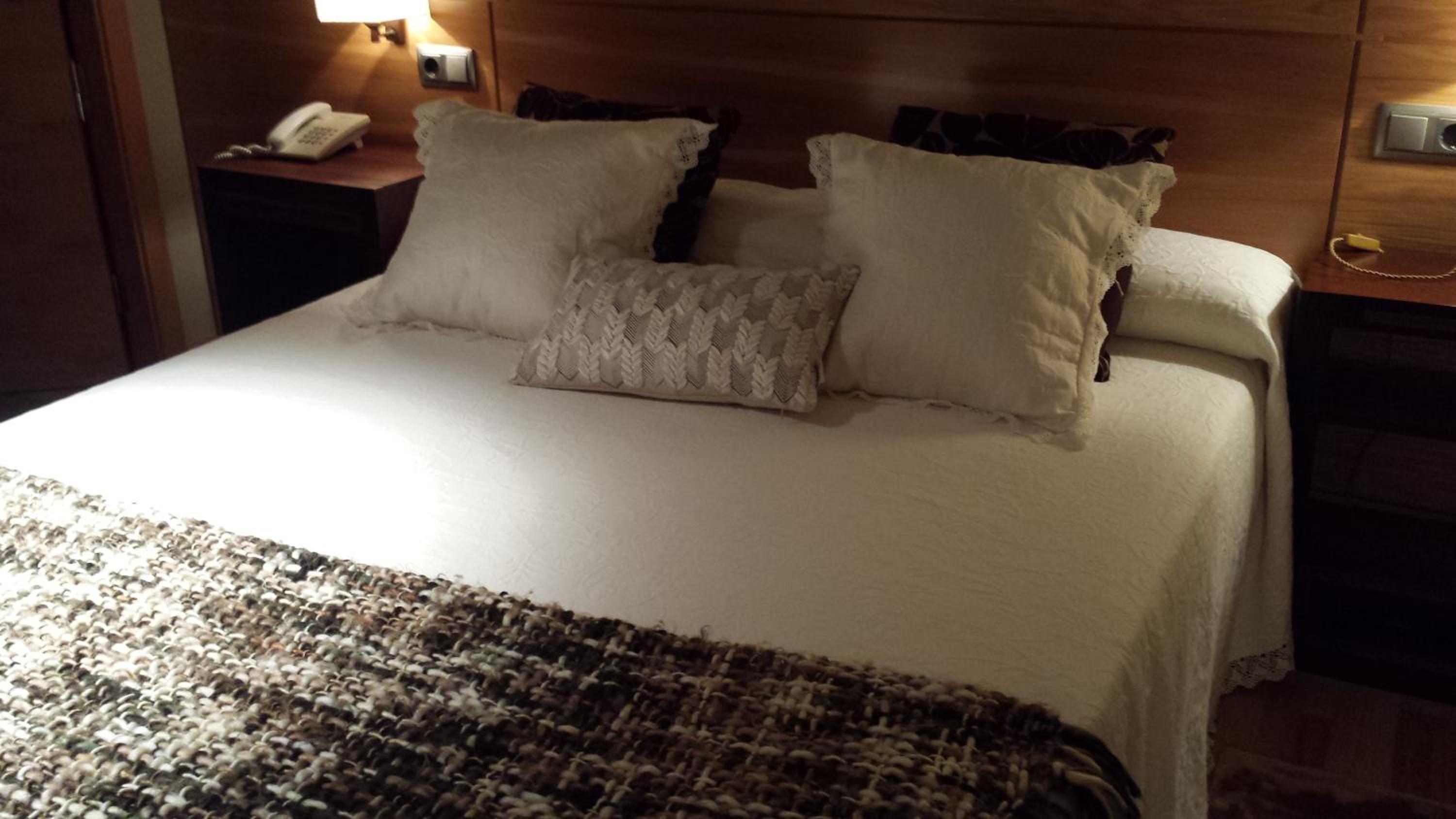Double or Twin Room - Photo 20