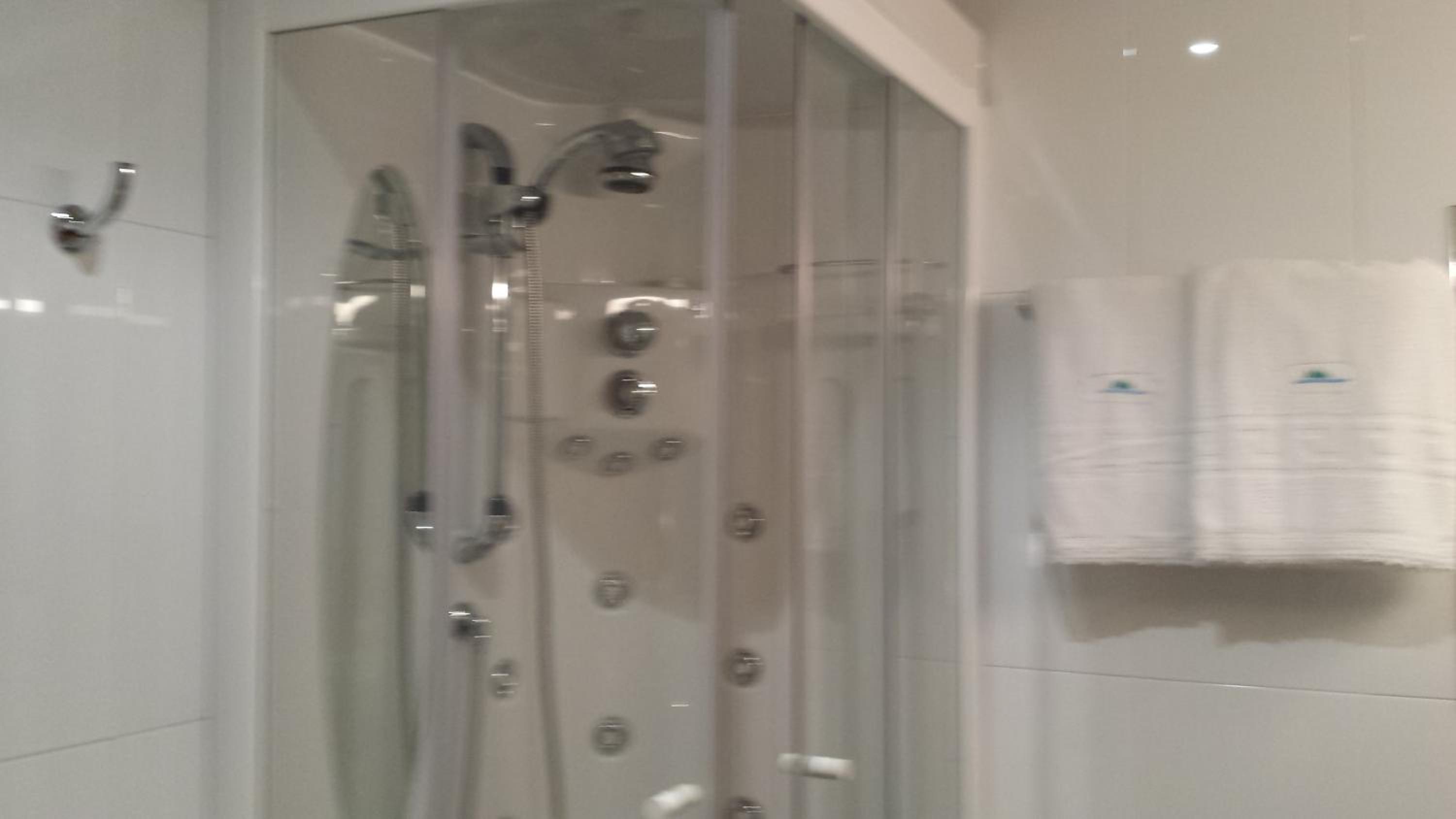 Double or Twin Room - Photo 23