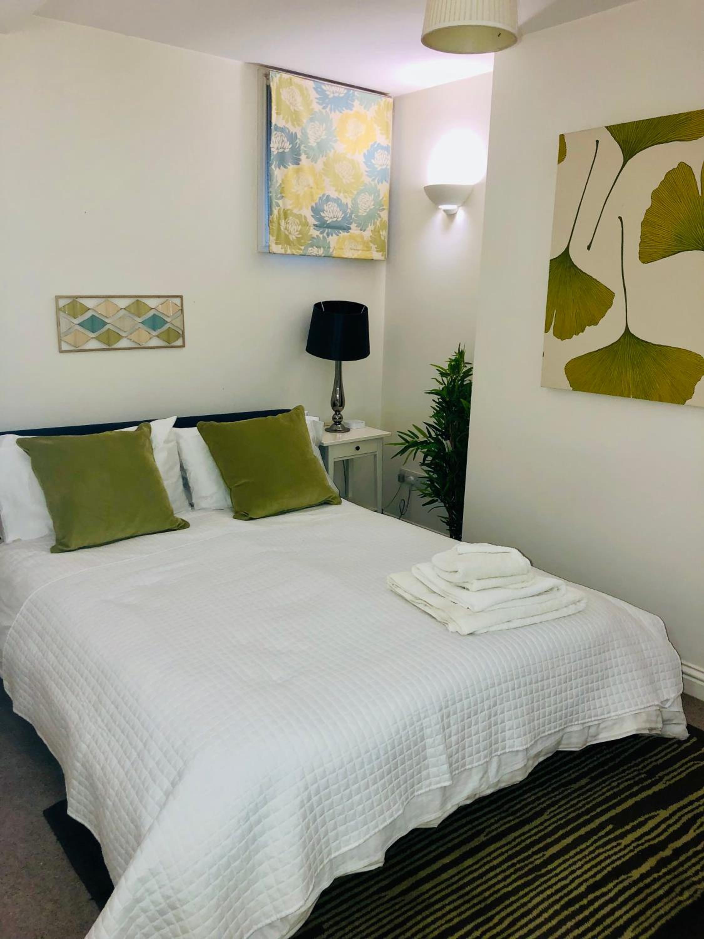 One-Bedroom Apartment - Photo 10