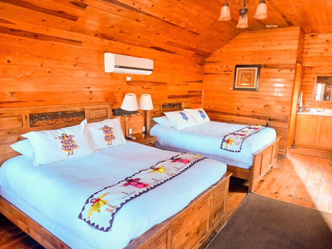 Superior Twin Room - Photo 6
