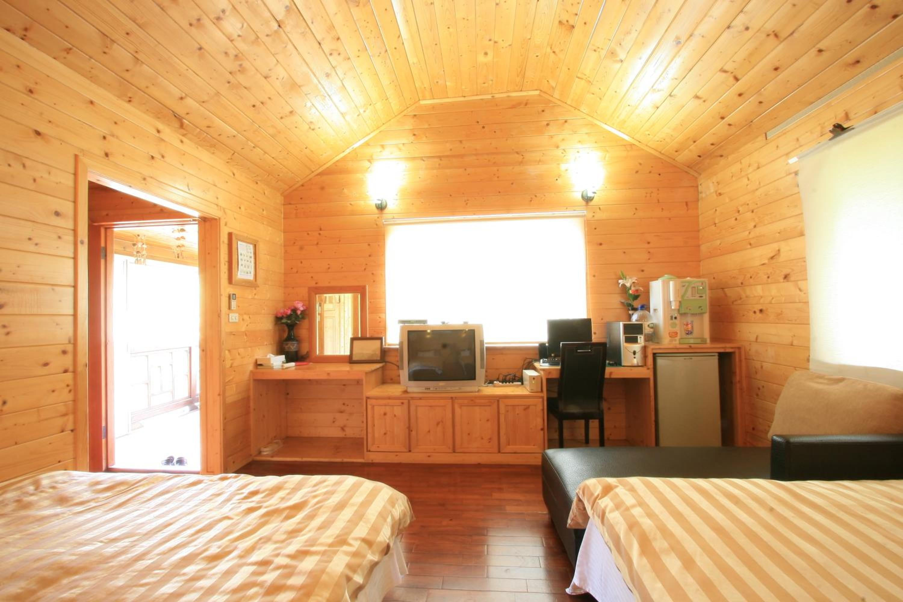 Superior Chalet (4 Adults)