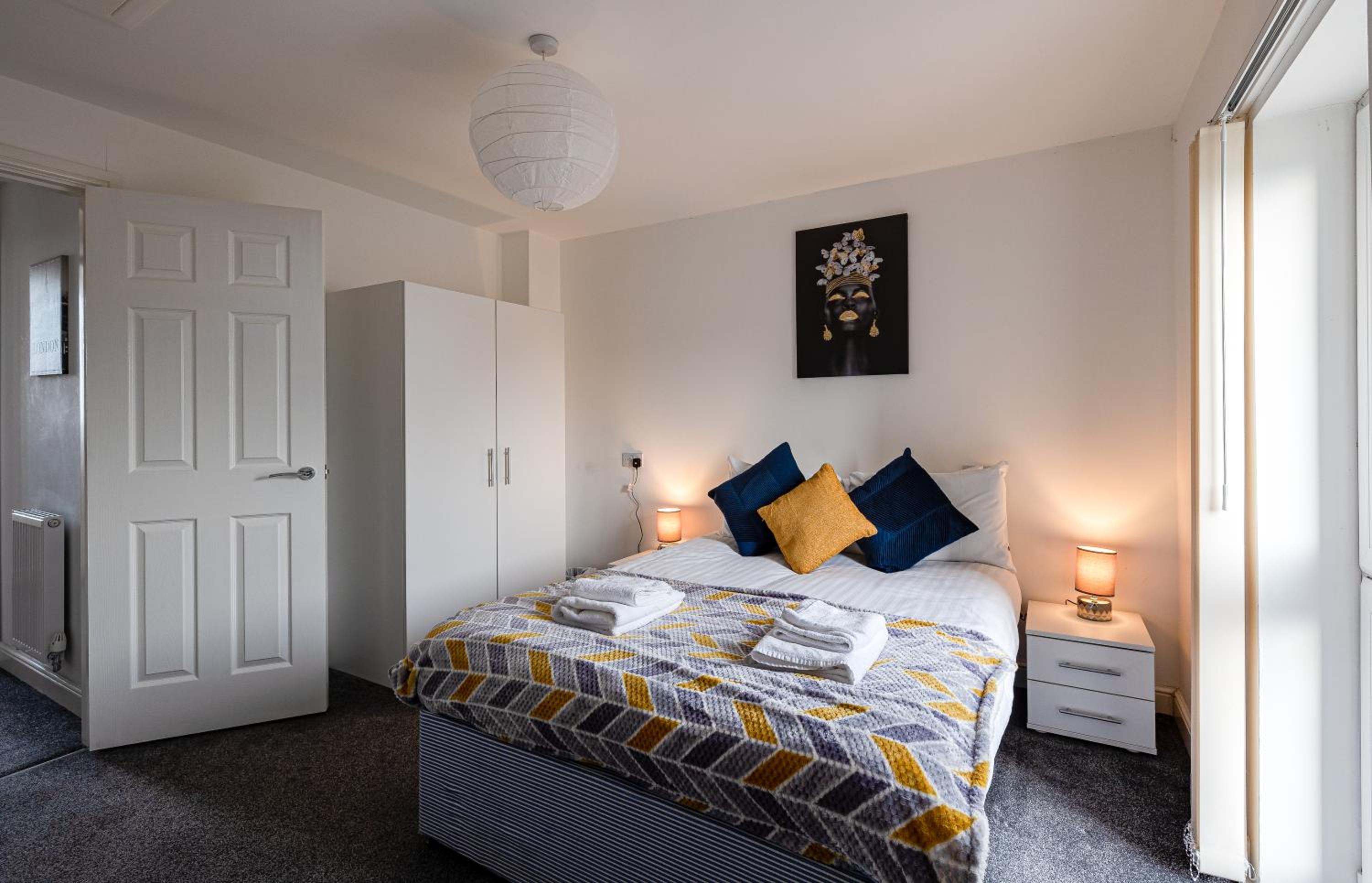 Four-Bedroom House - Photo 19