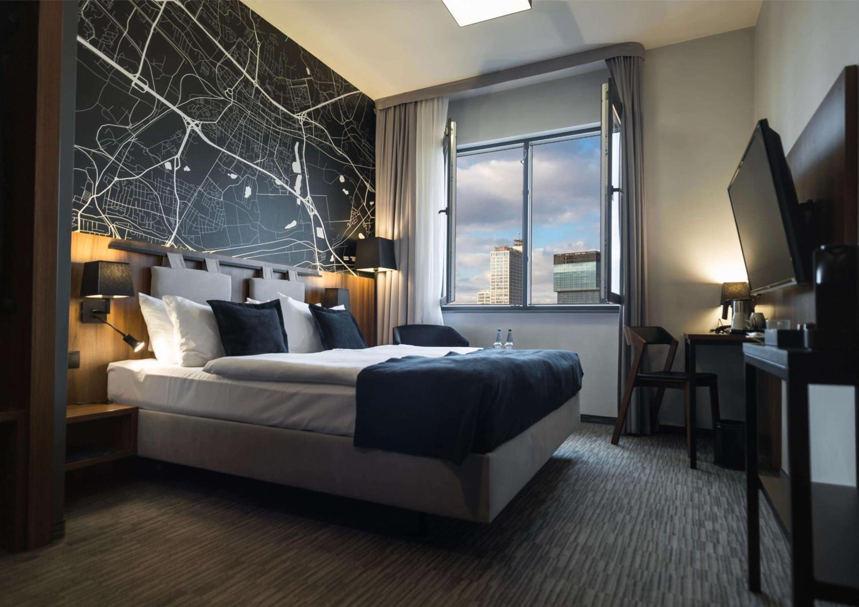 Superior King Room - Photo 1