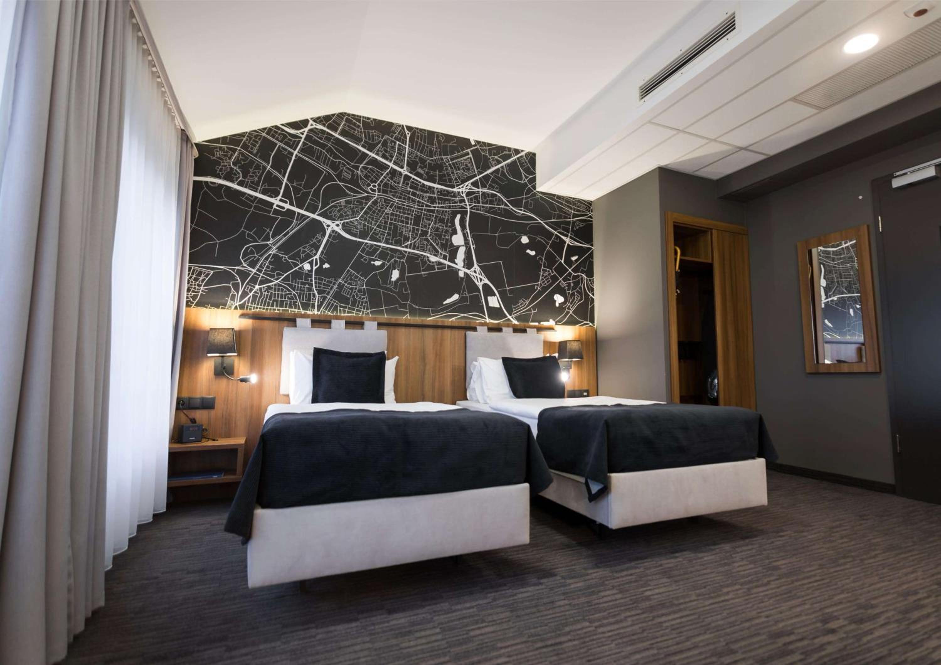 Superior Twin Room - Photo 11