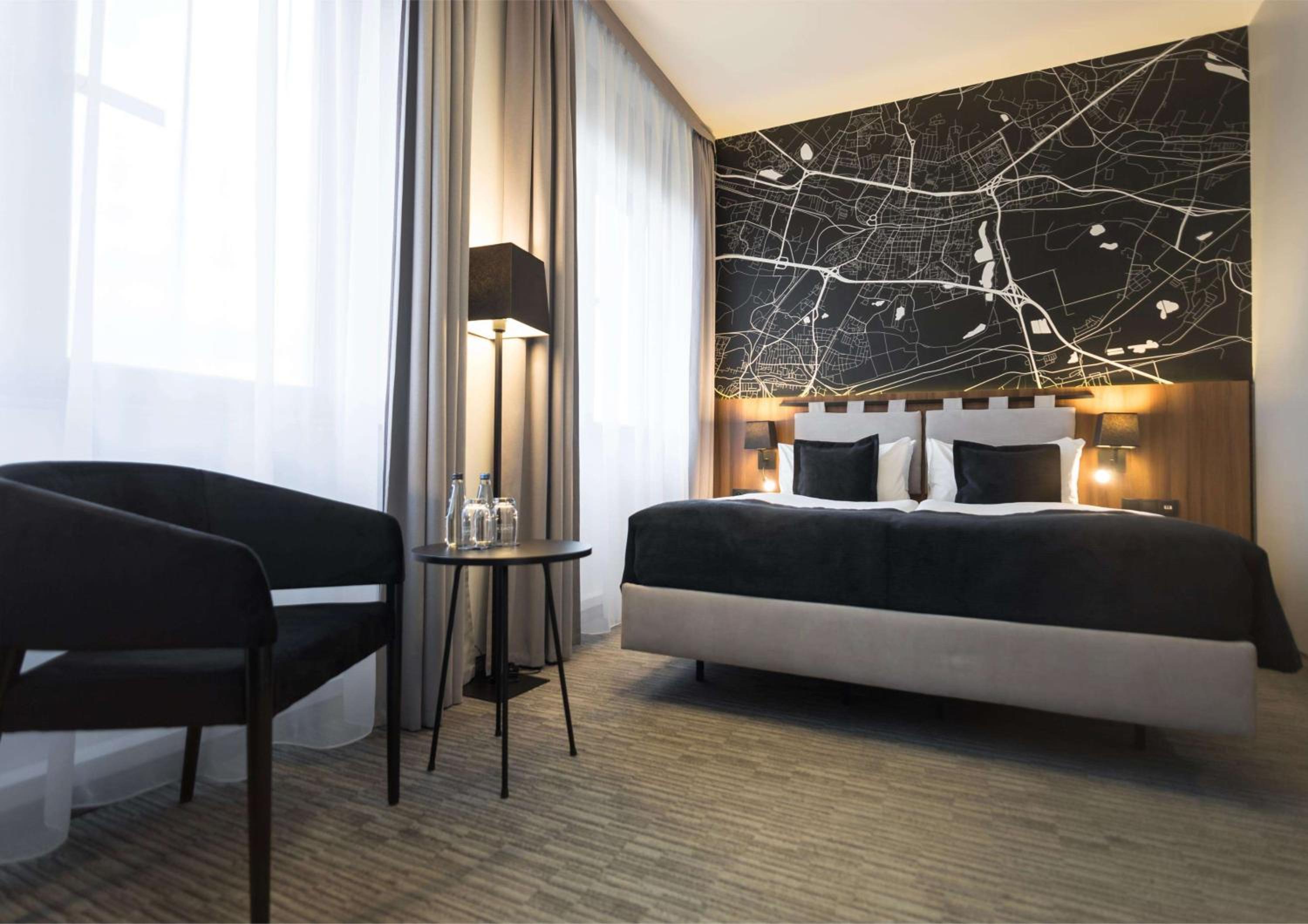 Superior King Room - Photo 5