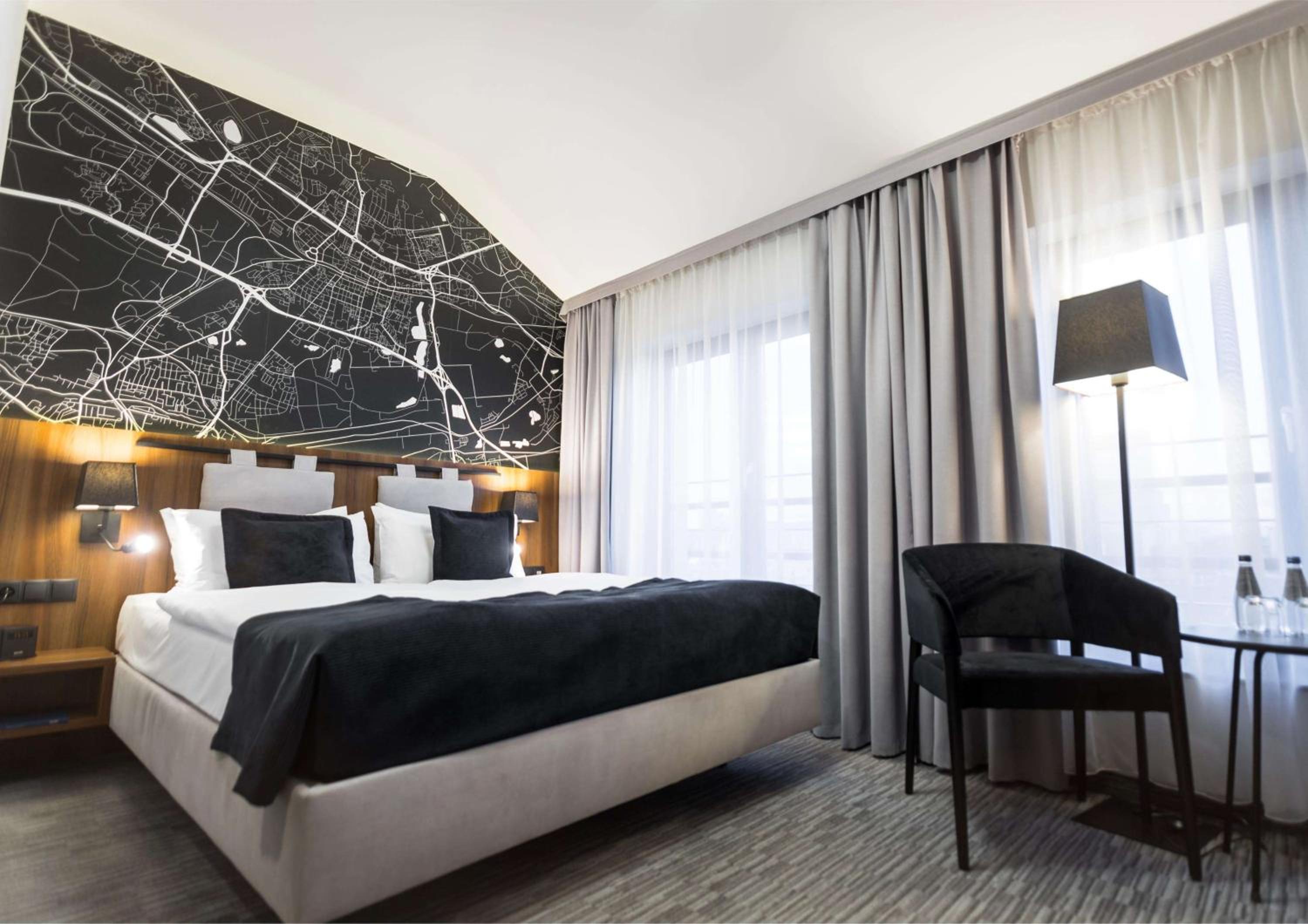 Superior King Room - Photo 4