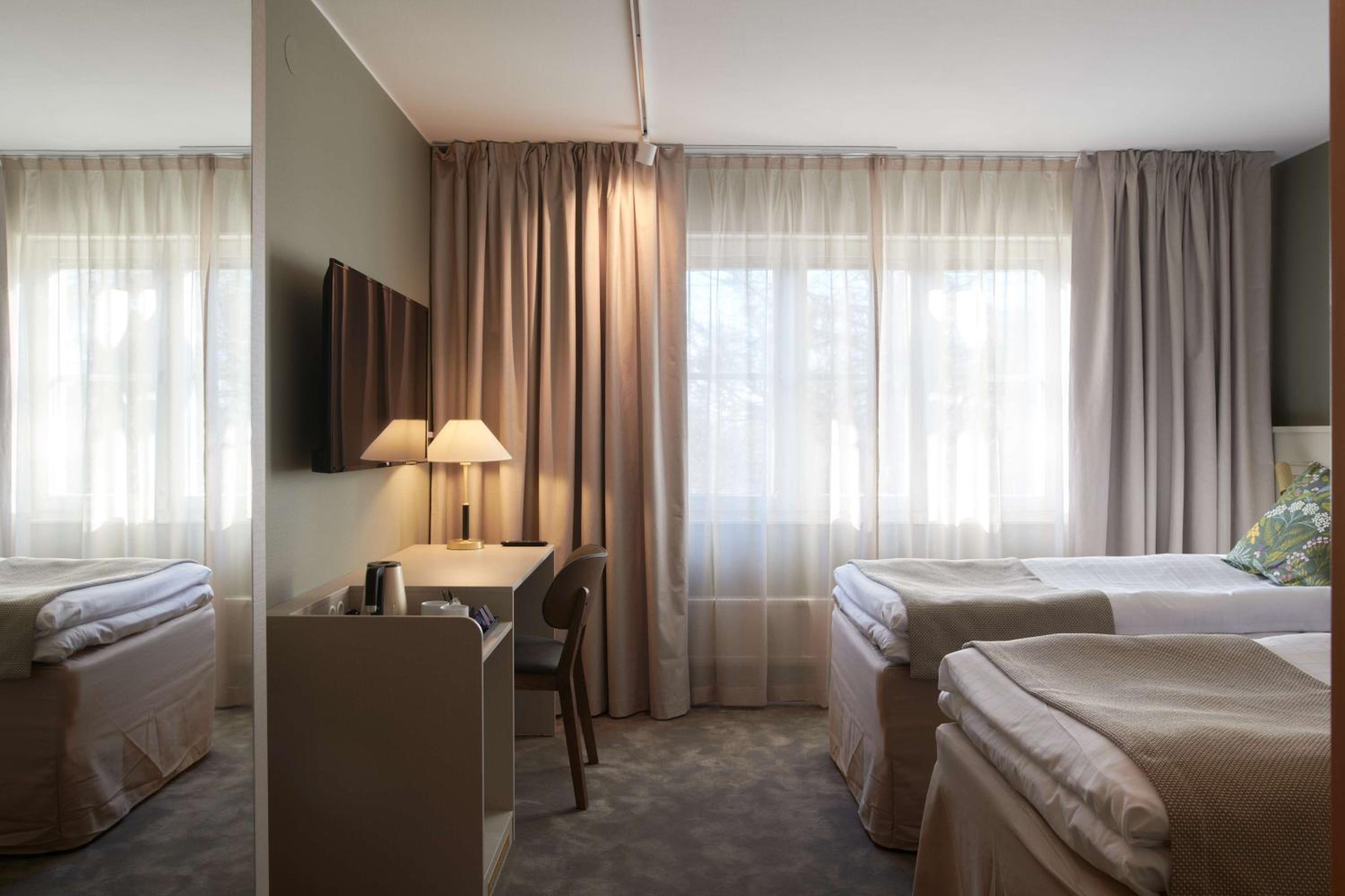 Standard Twin Room - Photo 18