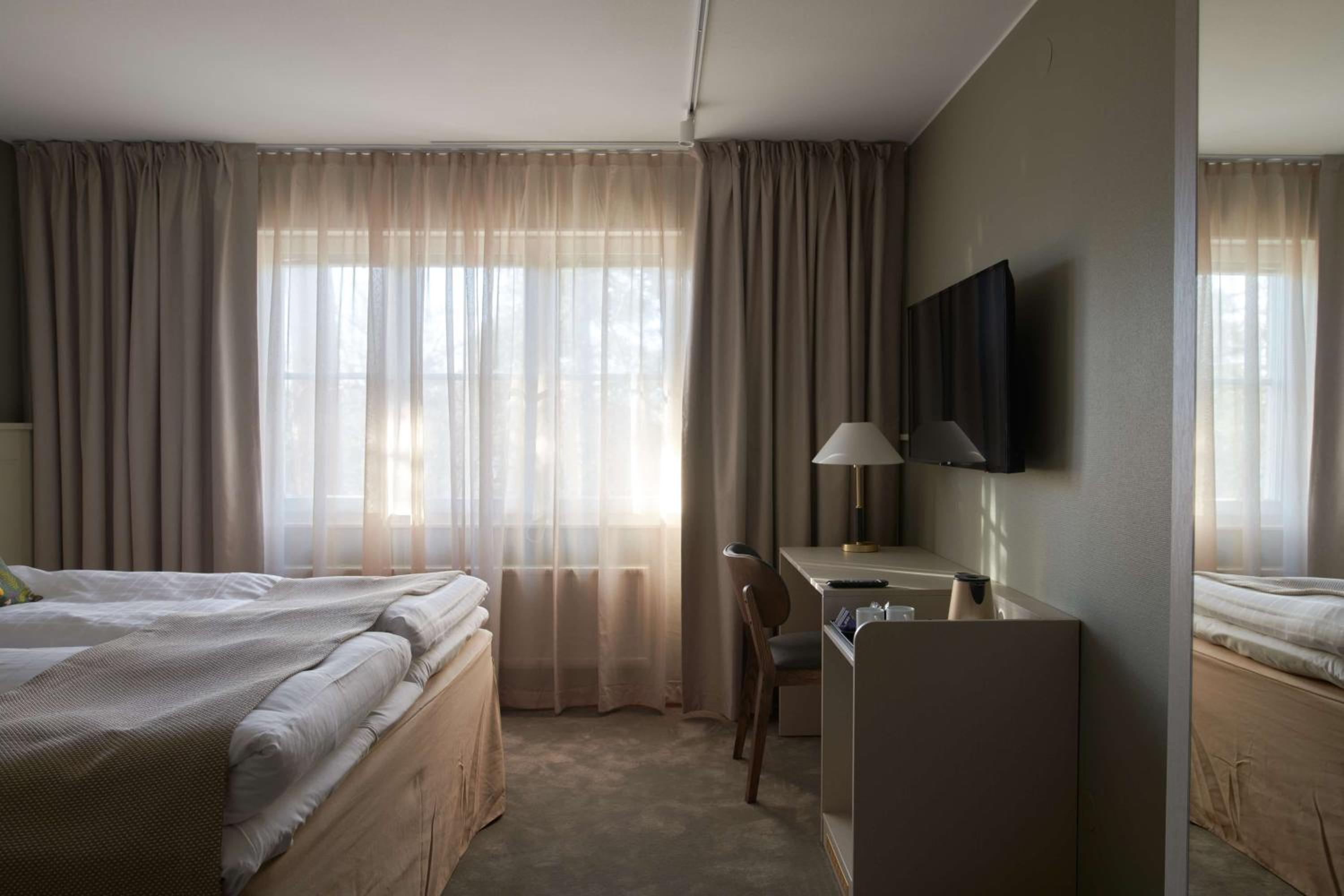 Standard Queen Room - Photo 14