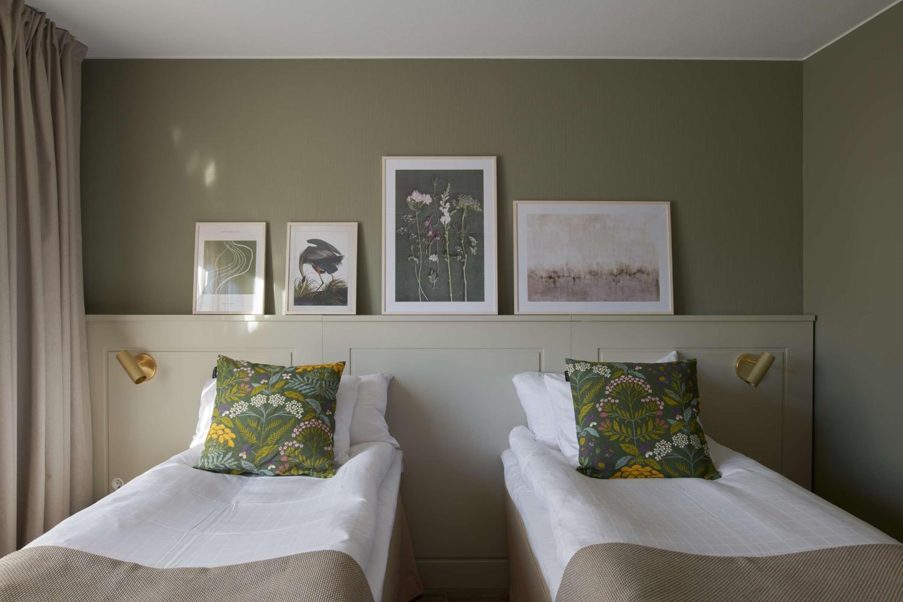 Standard Twin Room - Photo 8