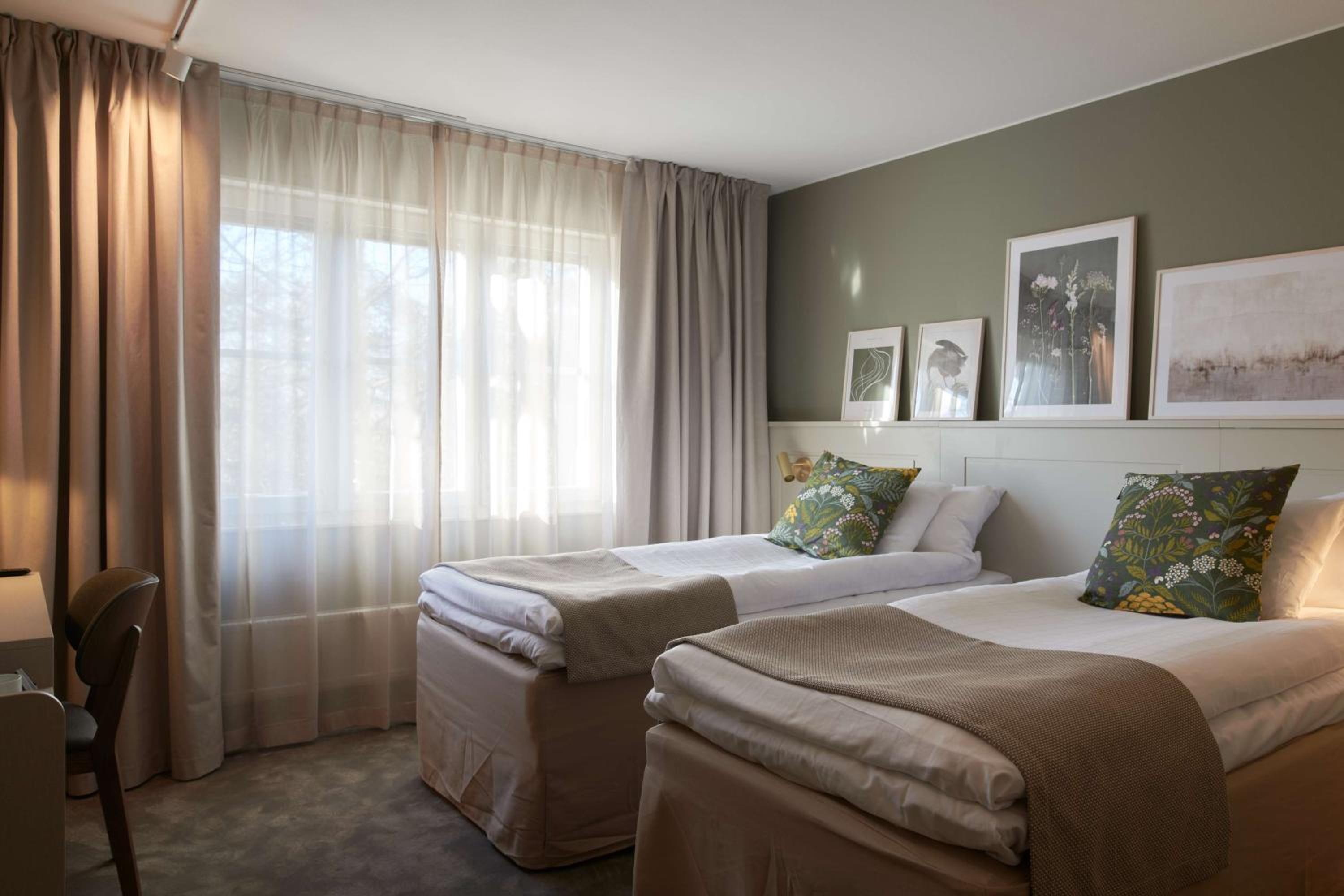 Standard Twin Room - Photo 6