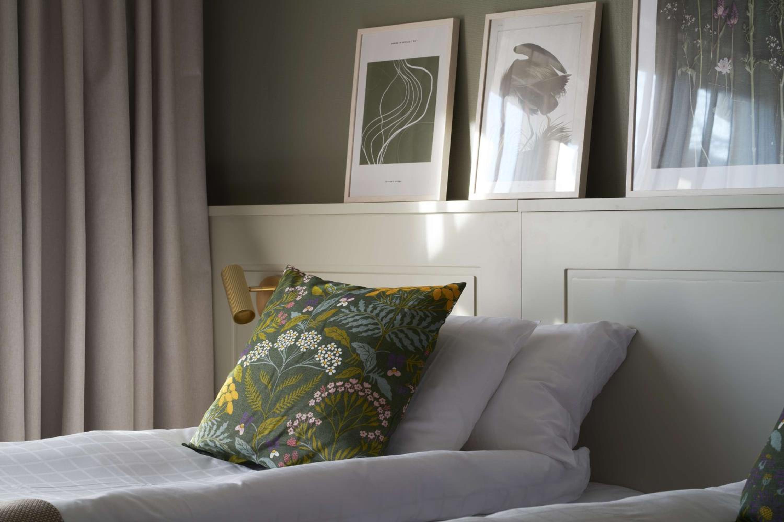 Standard Twin Room - Photo 7
