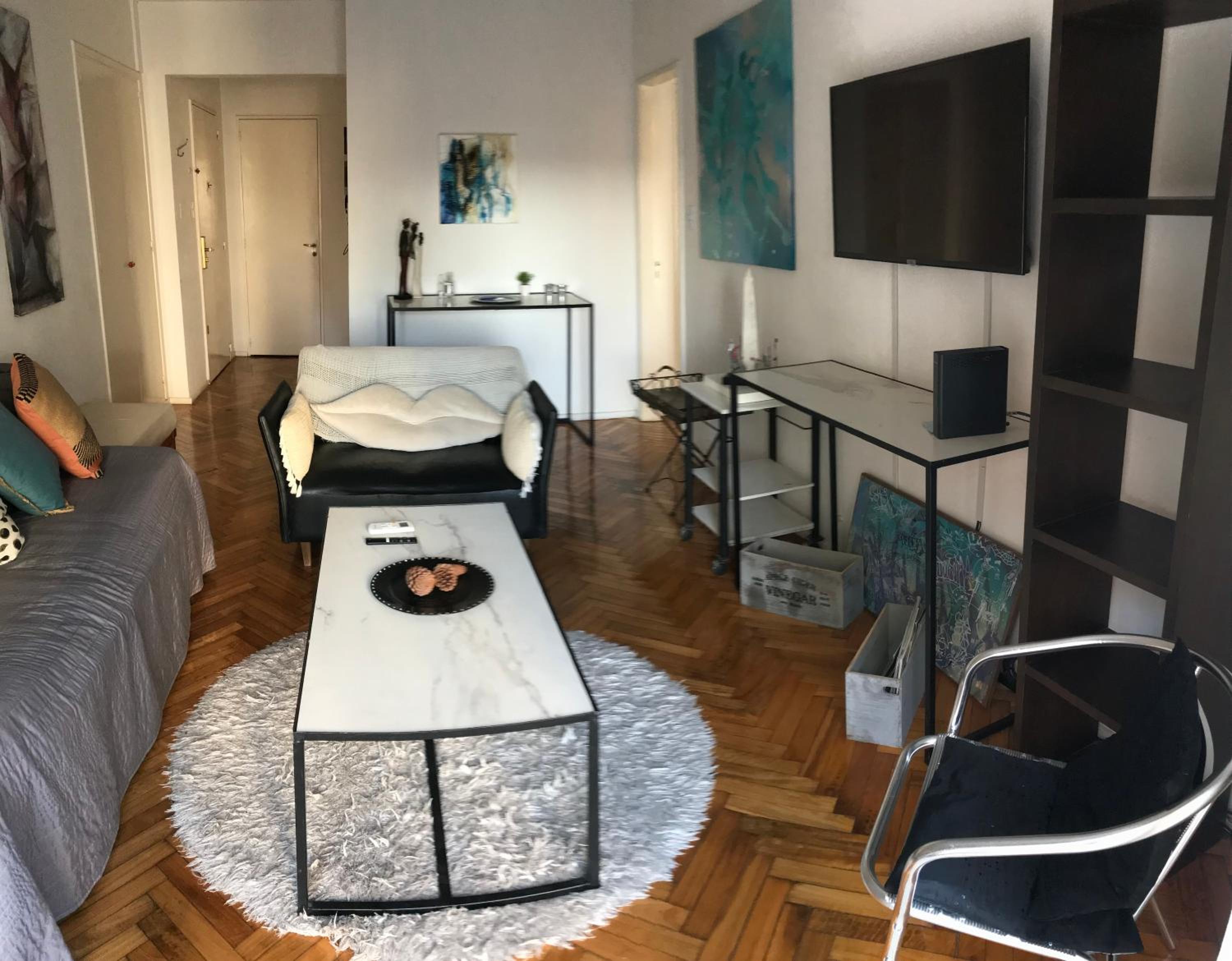 One-Bedroom Apartment photo 2