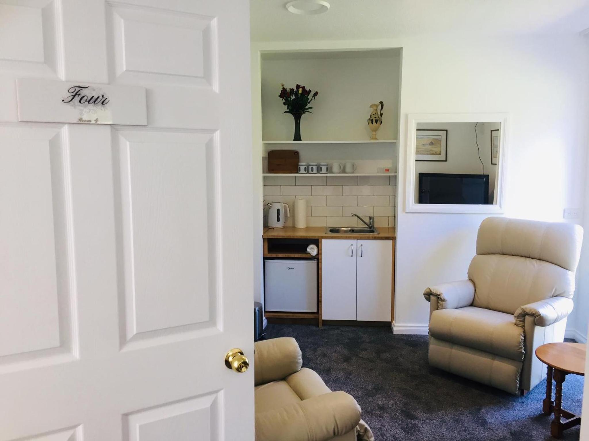 Standard Queen Room photo 1