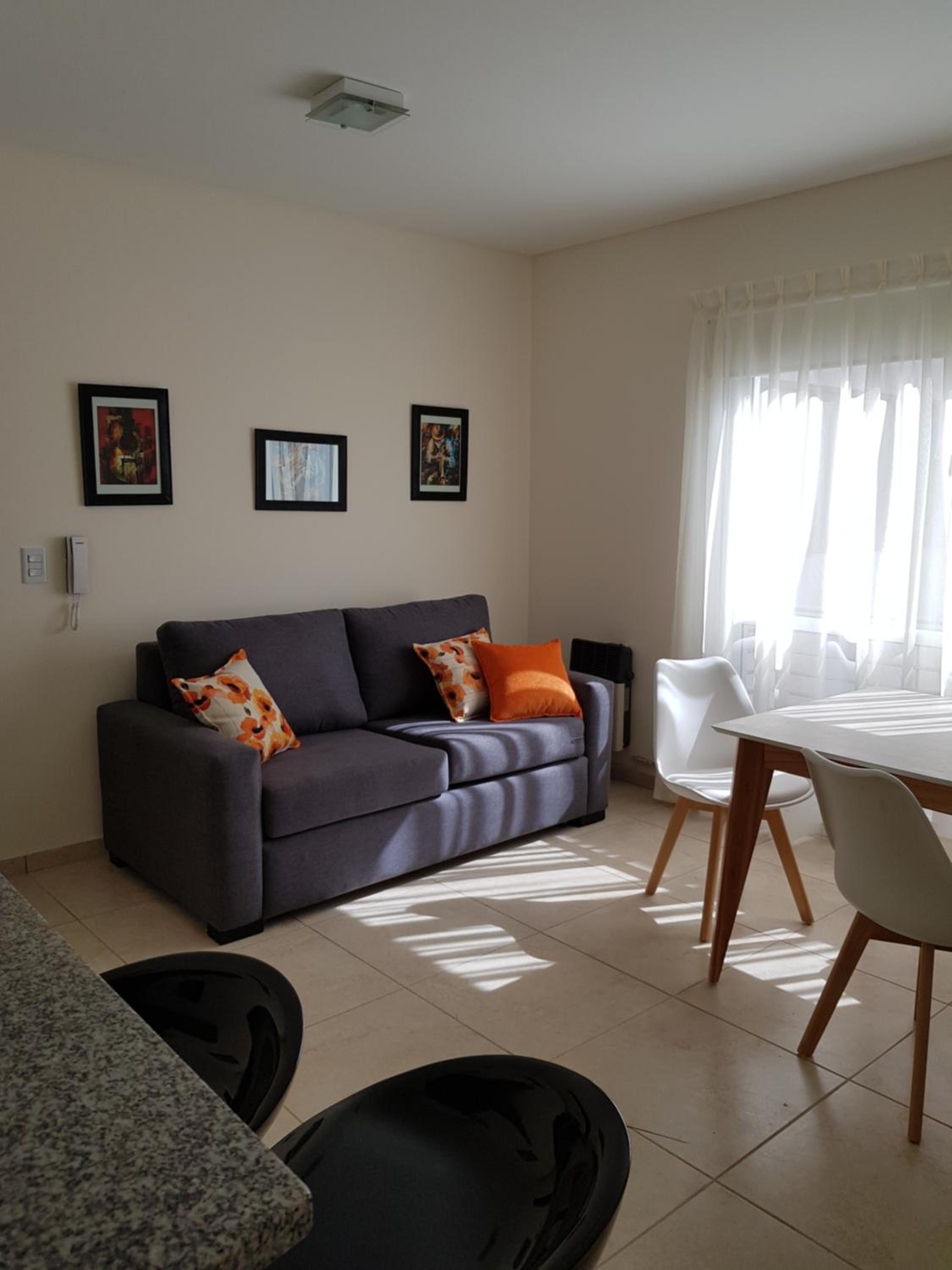 One-Bedroom Apartment photo 1