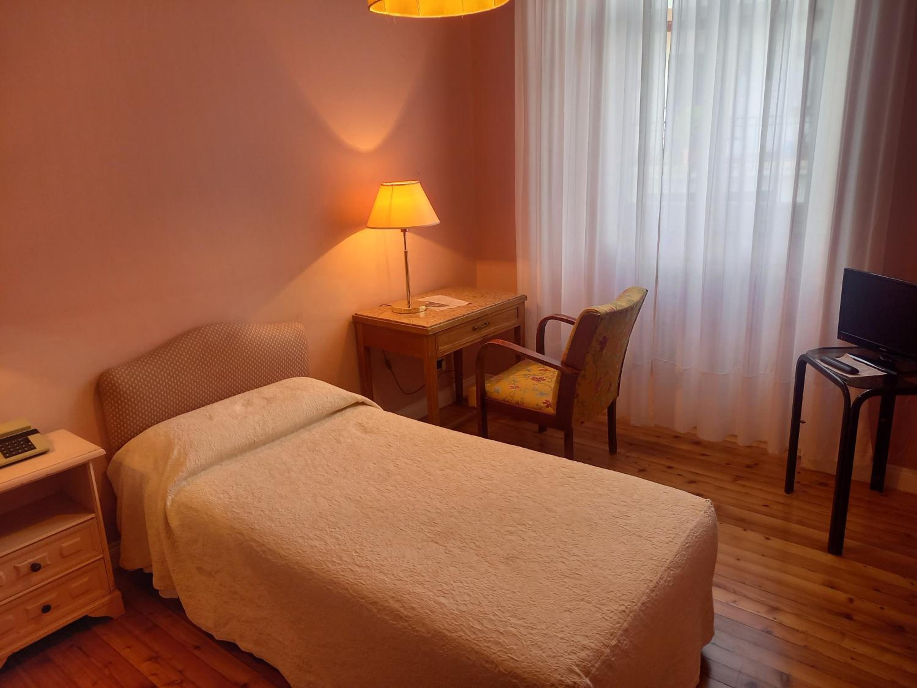 Economy Single Room