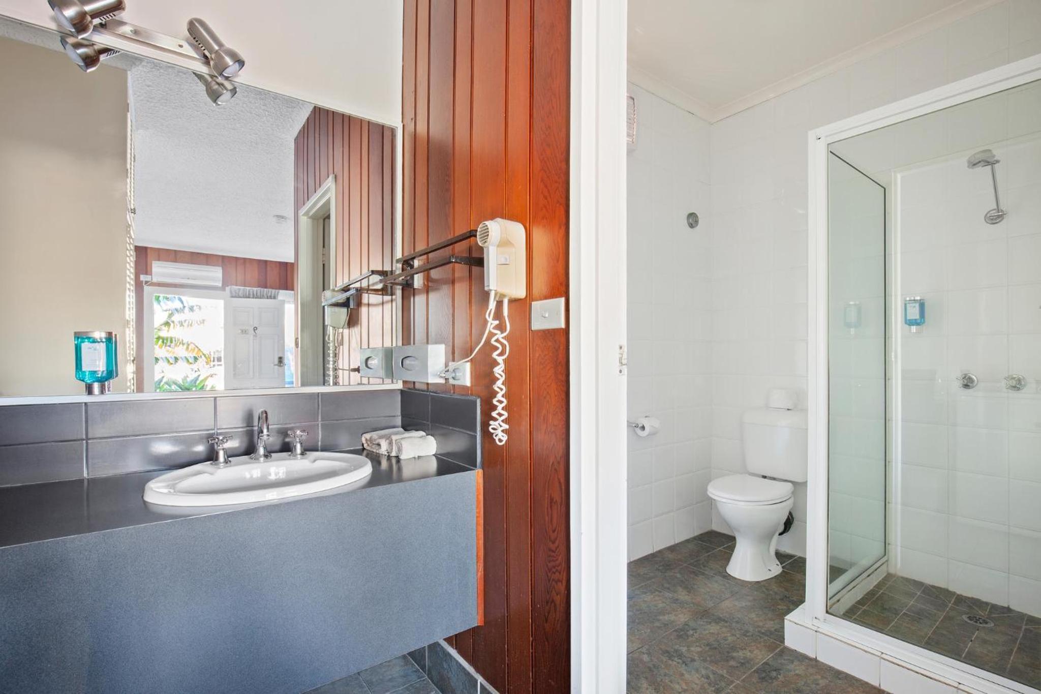 Premium Double/ Twin Room photo 2