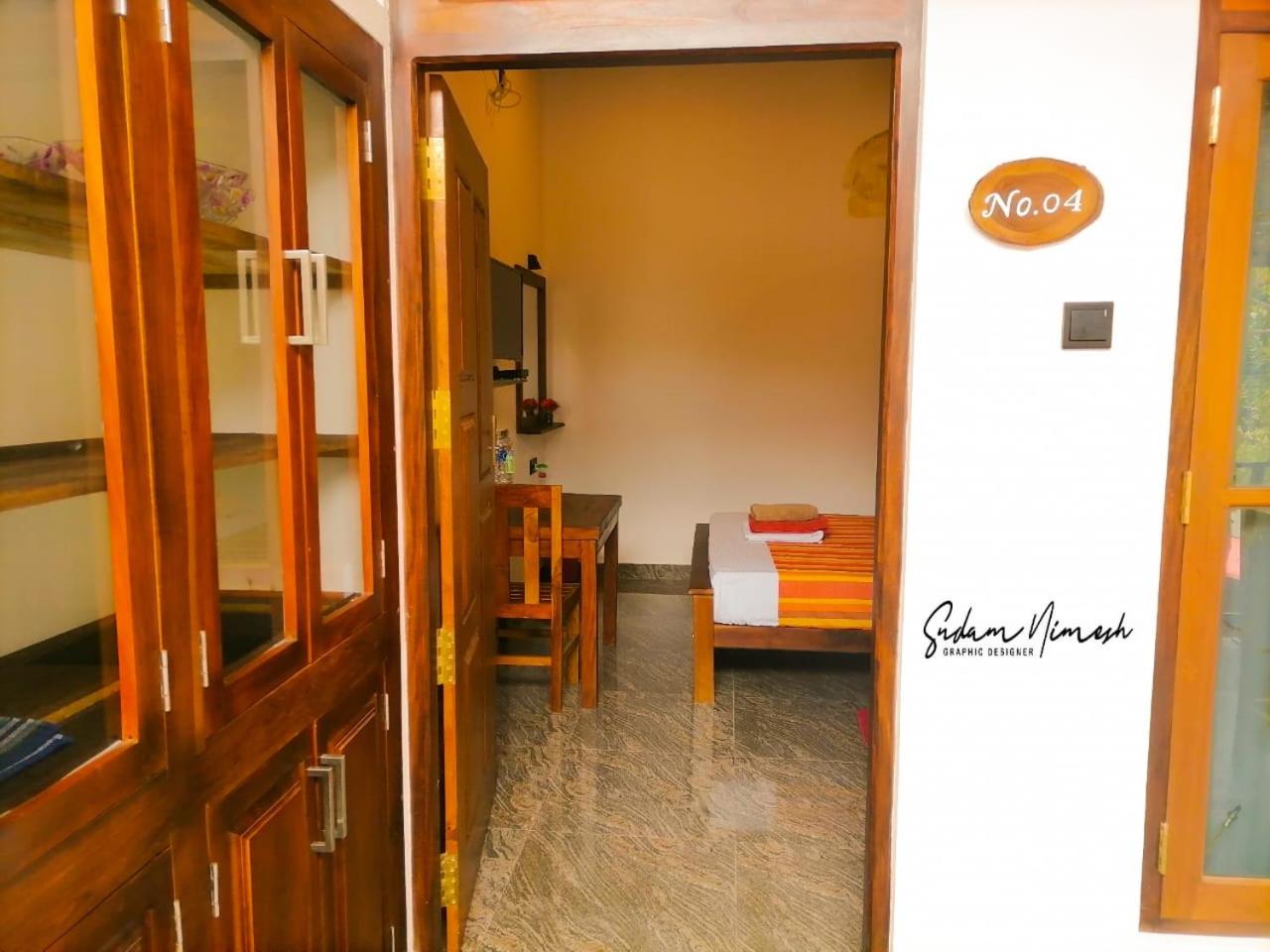 Deluxe Double Room with Shower