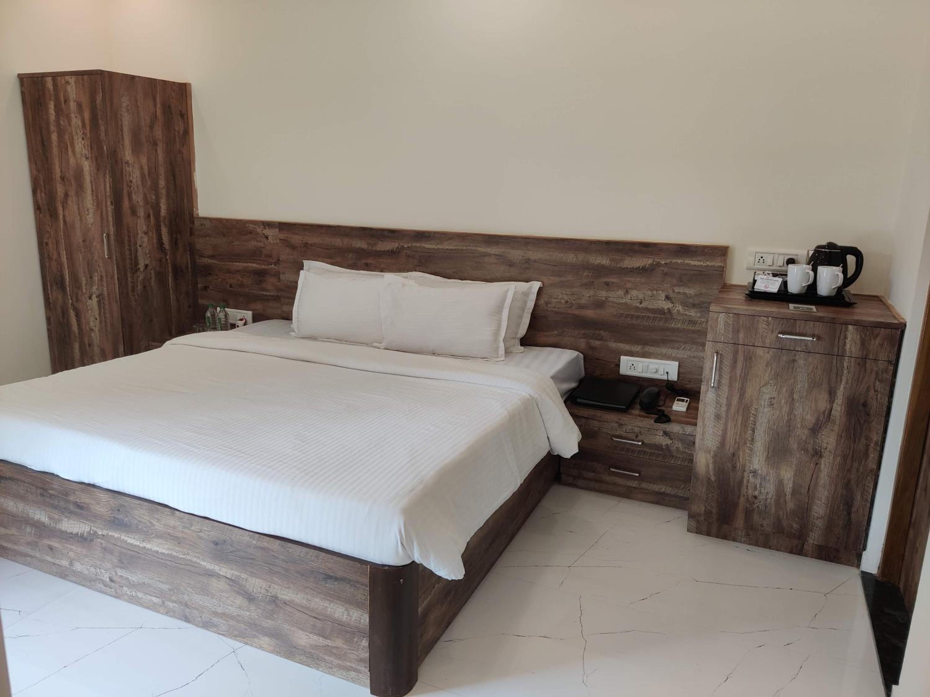King Room with Garden View - Photo 1