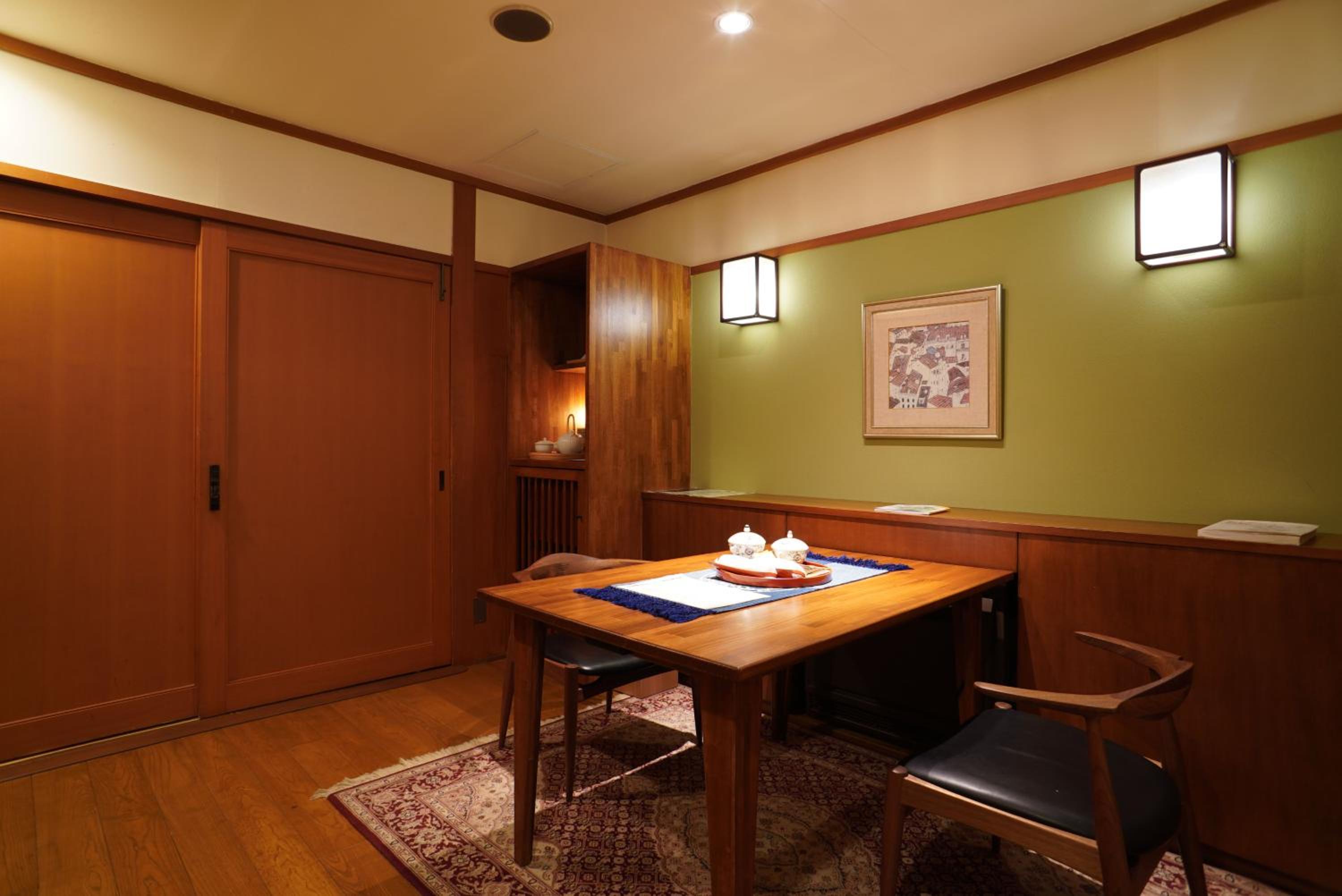 Superior Twin Room with Shared Bathroom - "Chuyo"