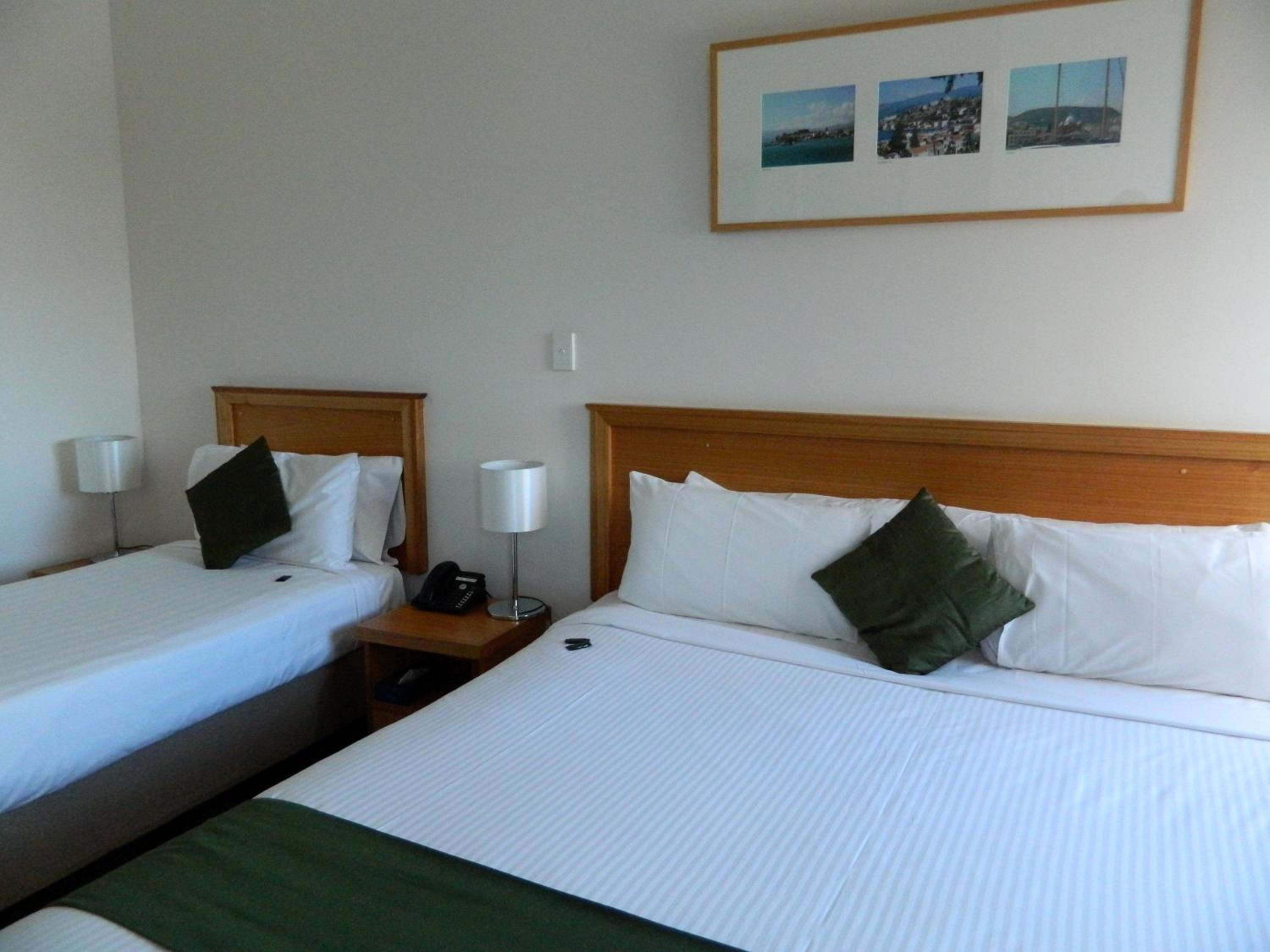 Standard Triple Room photo 2