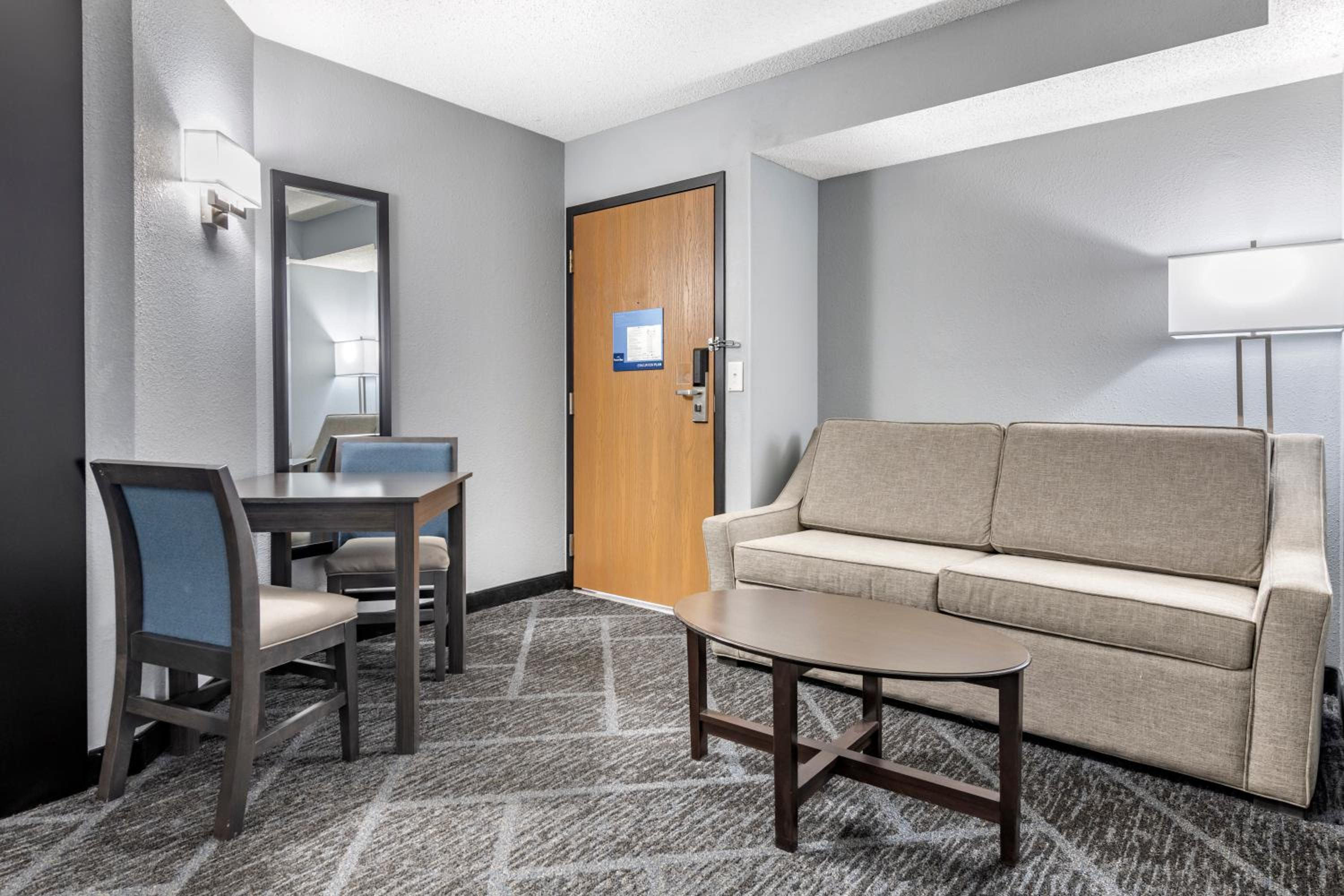 King Room with Sofa Bed and Walk-In Shower - Photo 2