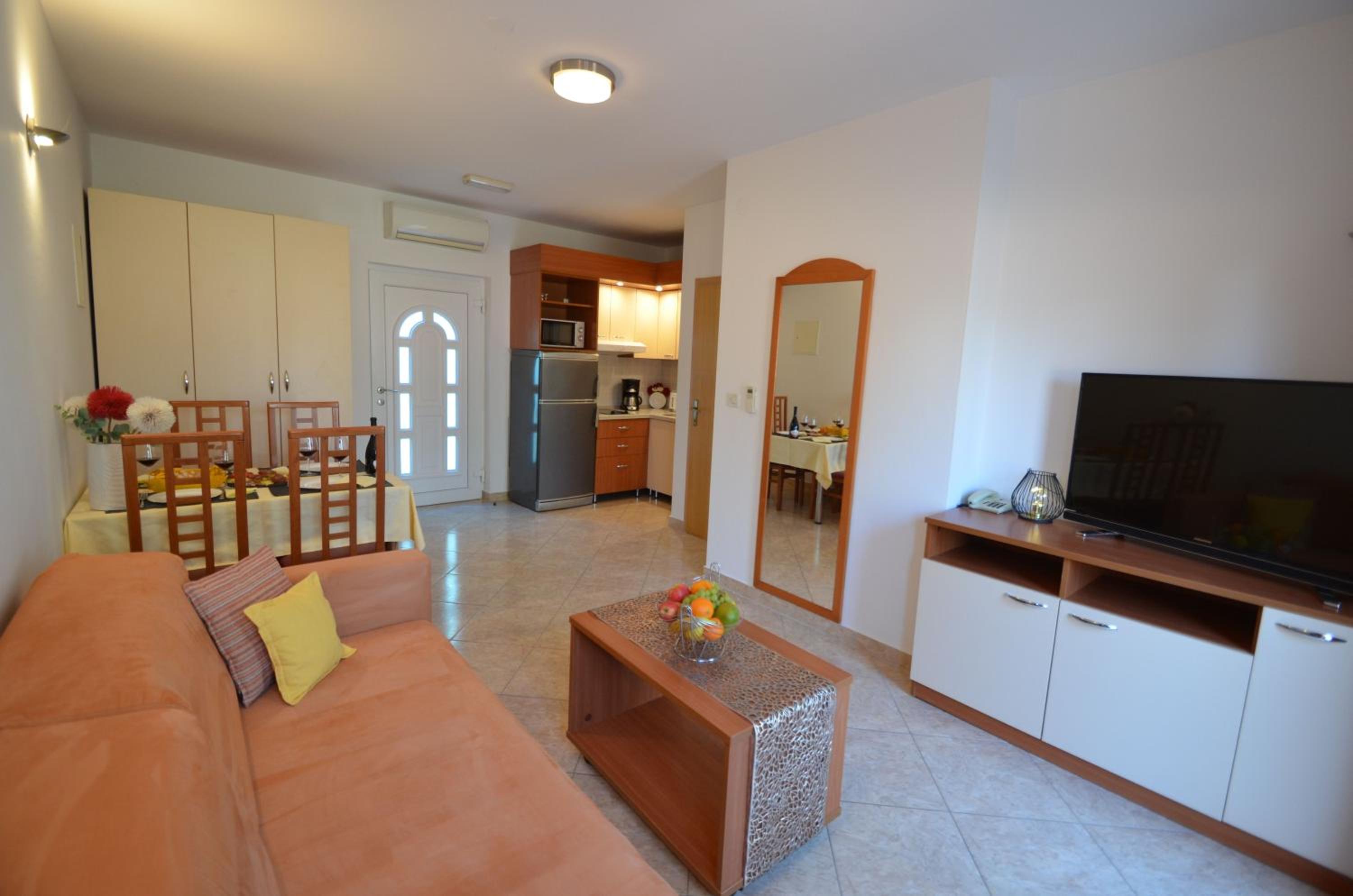 Comfort One-Bedroom Apartment - Photo 1