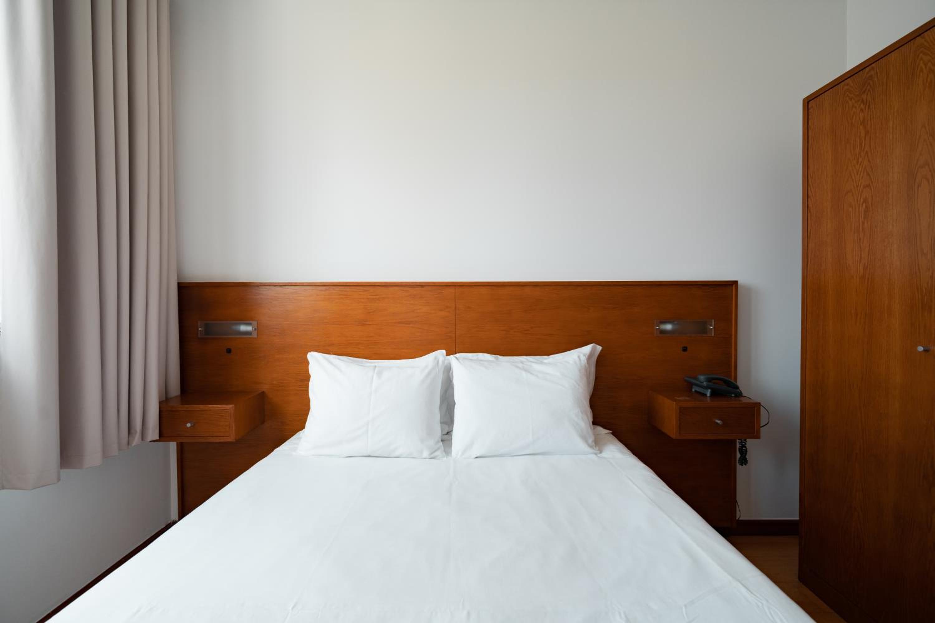 Economy Double Room photo 3