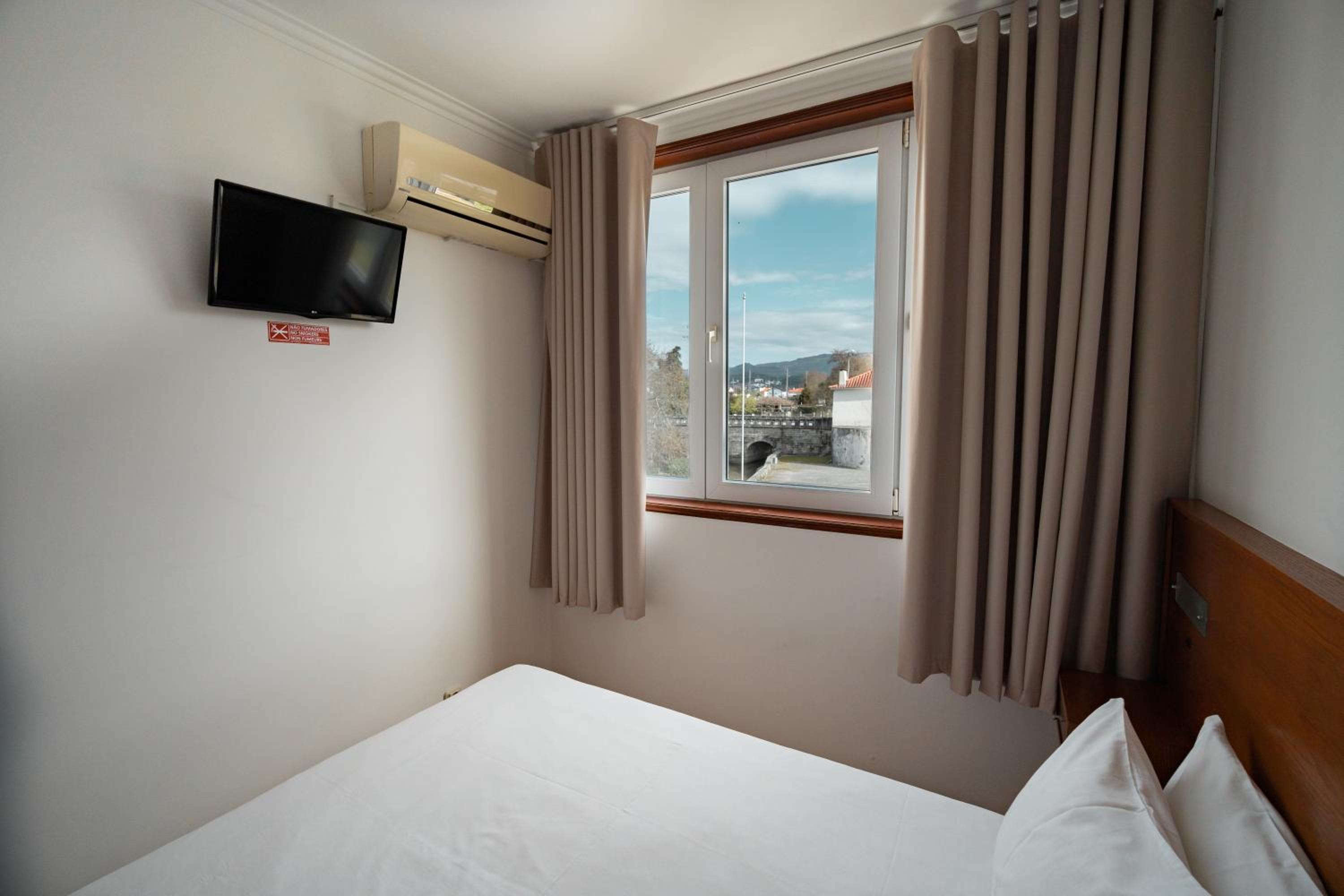 Economy Double Room photo 2
