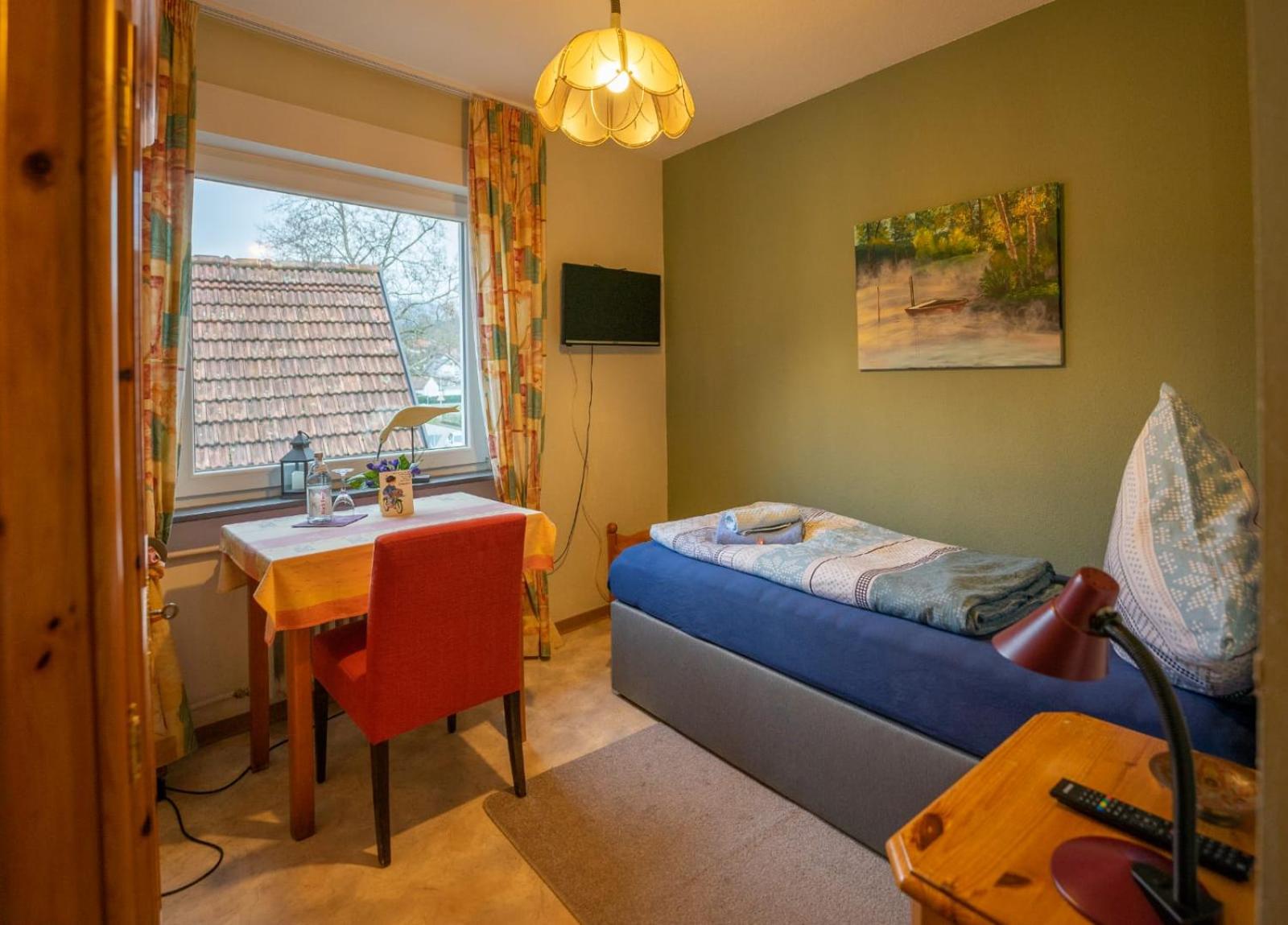 Single Room photo 1