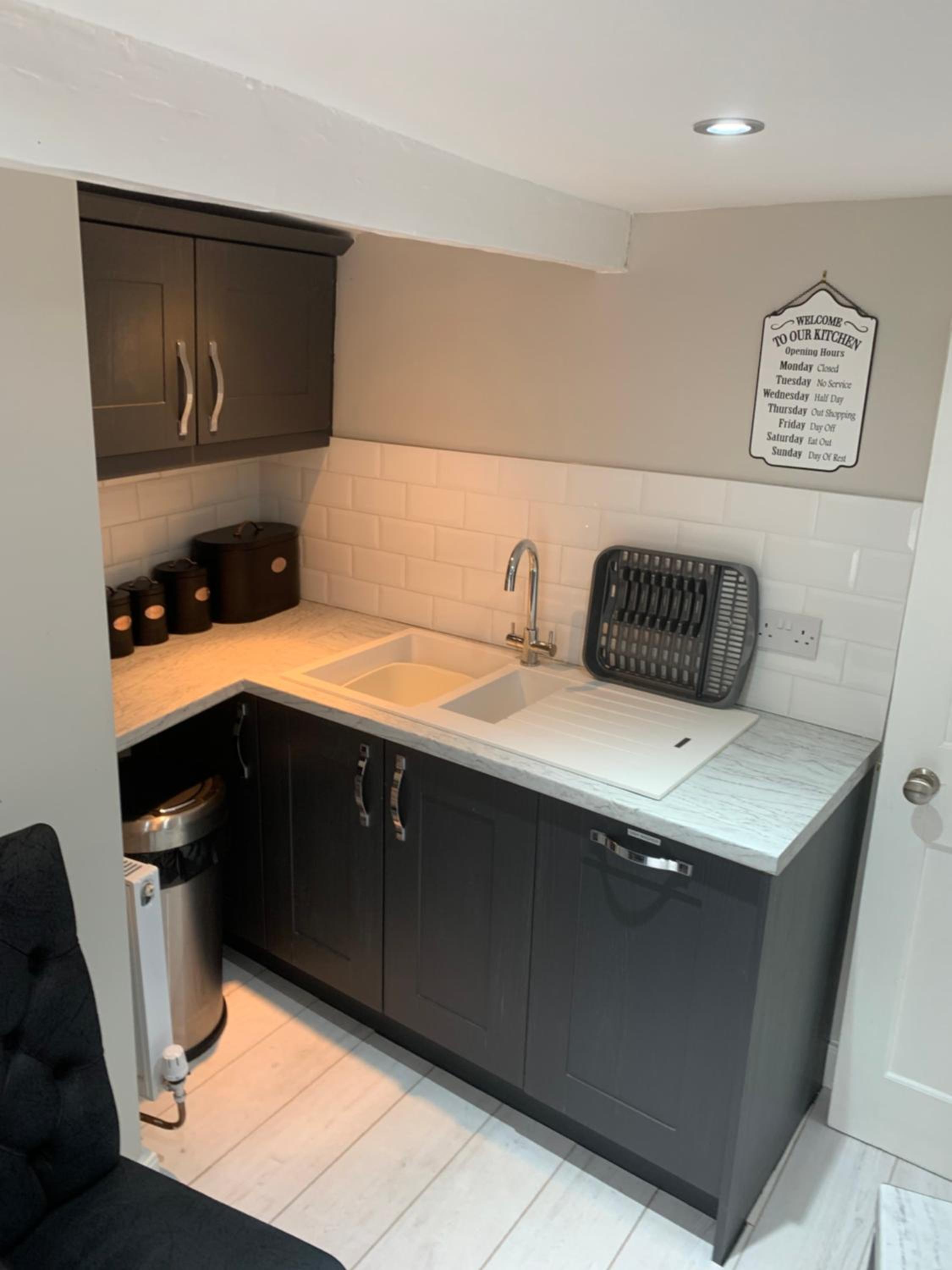 One-Bedroom Apartment - Photo 43