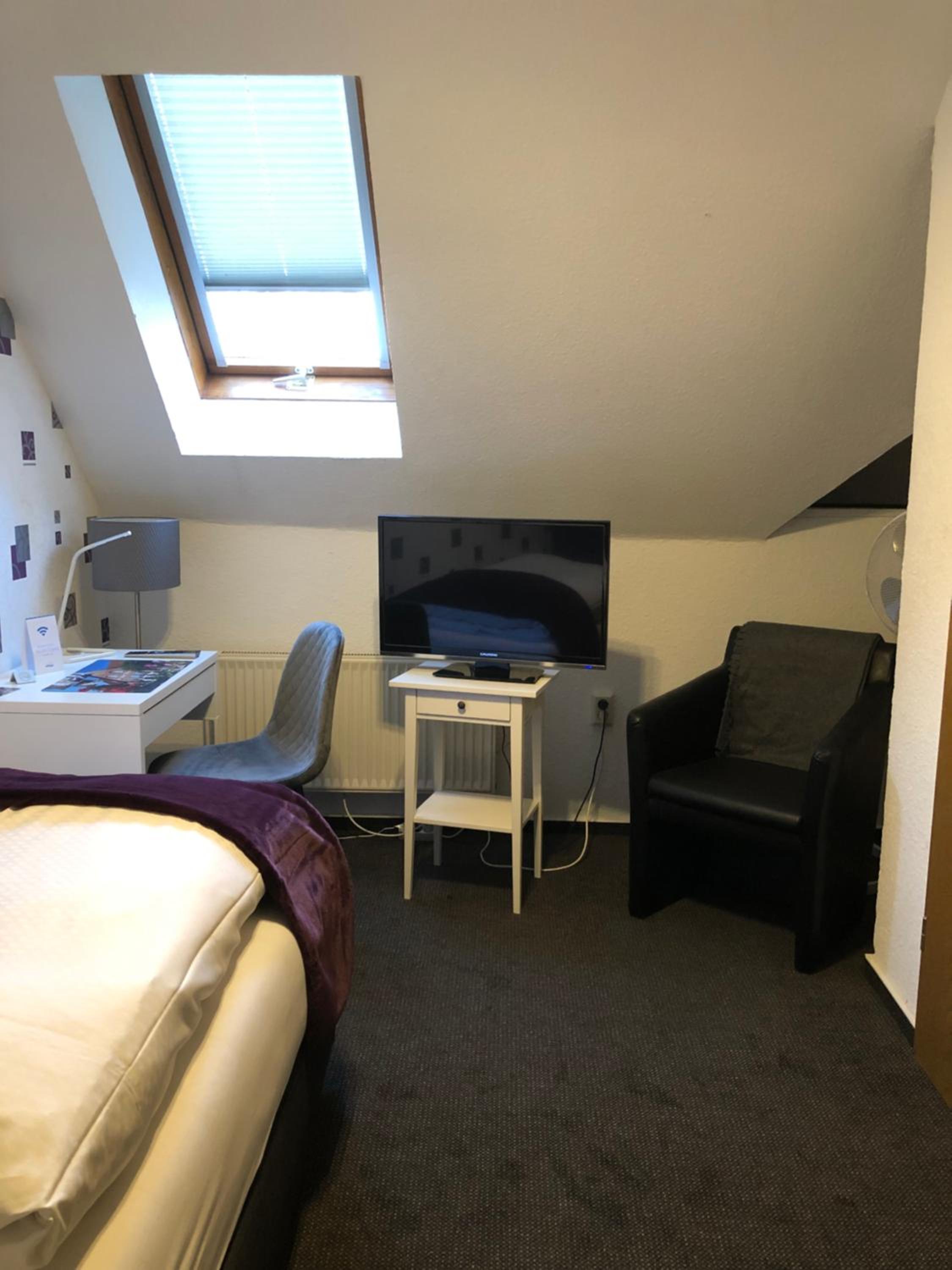 Single Room photo 2