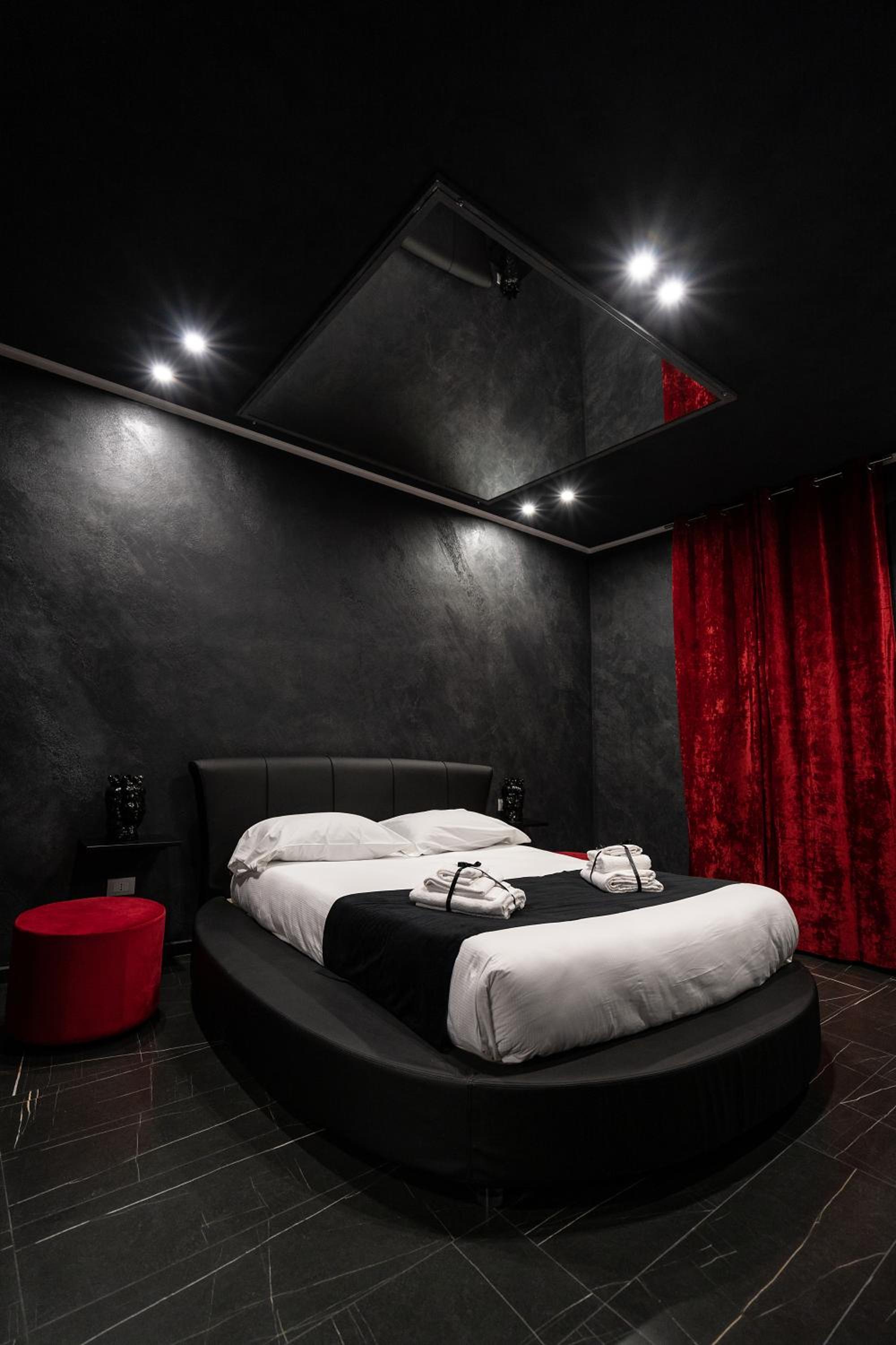 King Suite with Spa Bath