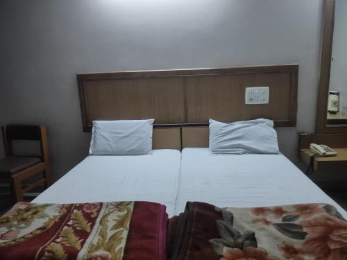 Standard Double Room with Fan photo 3